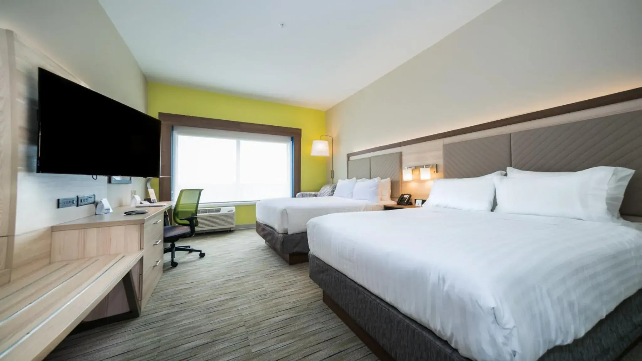 Standard Queen Room with Two Queen Beds - Communications Accessible in Holiday Inn Express & Suites - Southaven Central - Memphis by IHG Standard Queen Room with Two Queen Beds - Communications Accessible in Holiday Inn Express & Suites - Southaven Central - Memphis by IHG