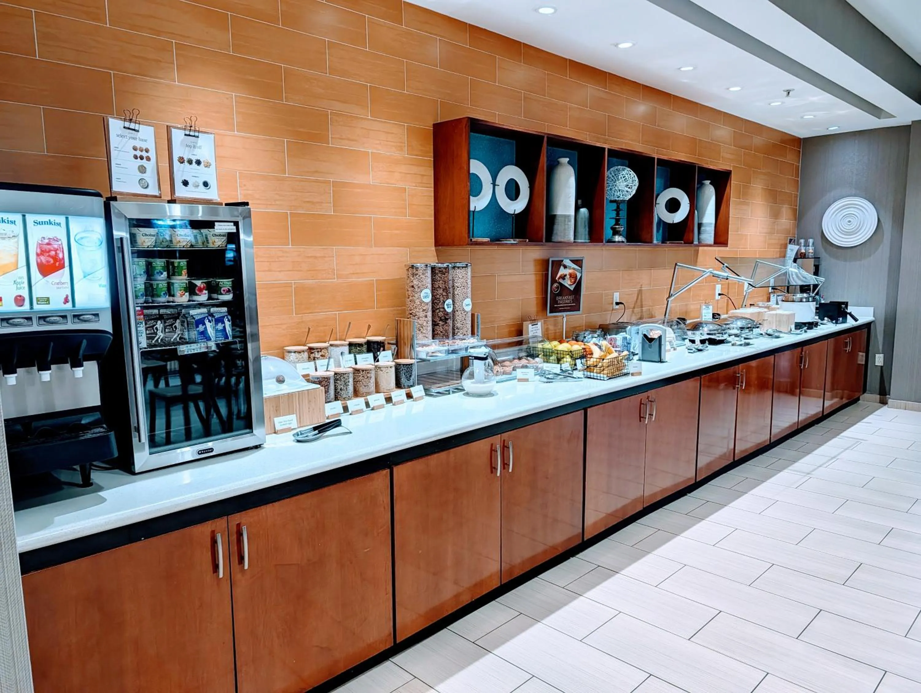 Food and drinks in SpringHill Suites by Marriott Houston Rosenberg