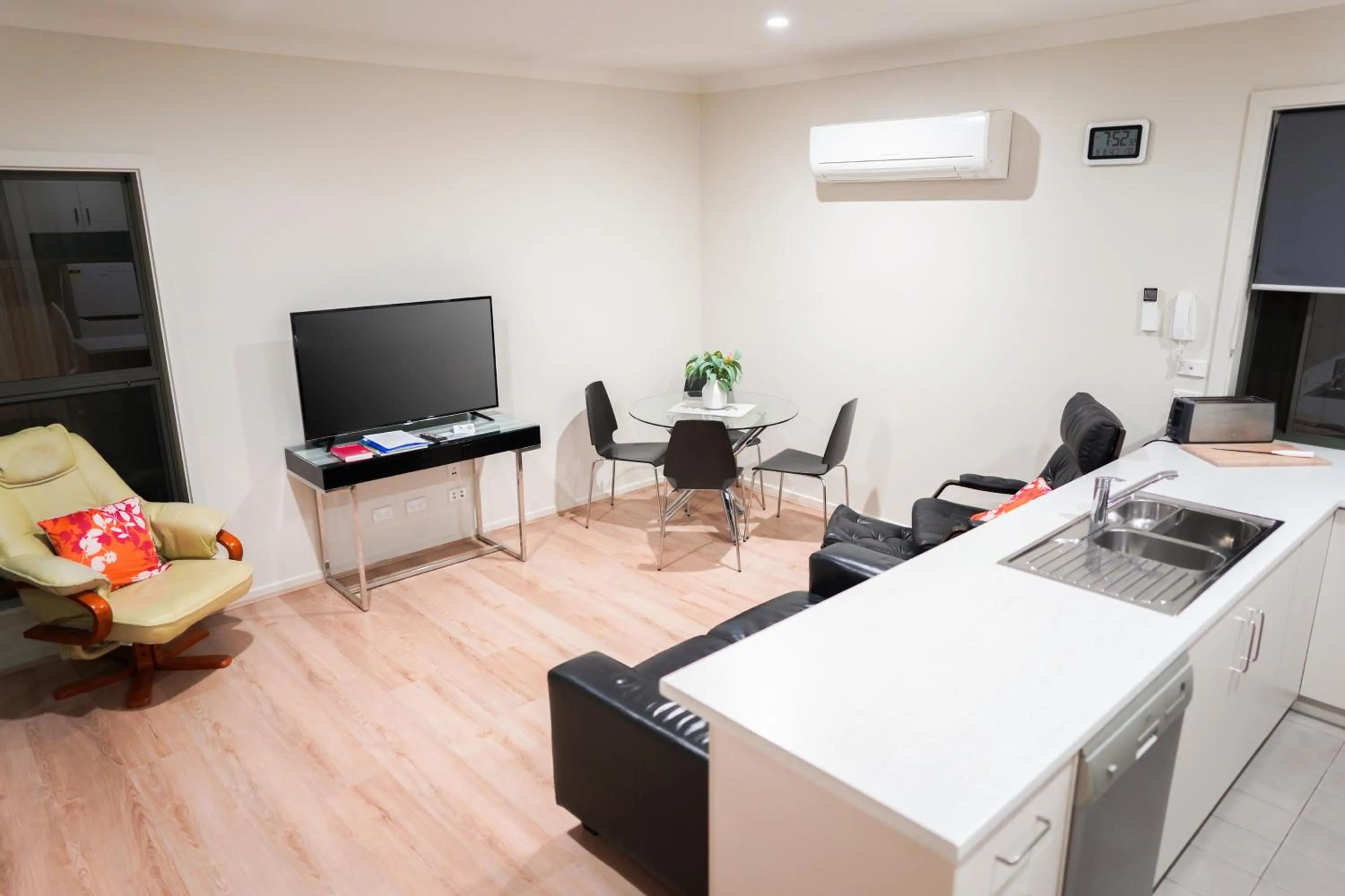 Living room in Villas on the Bay Kingscote