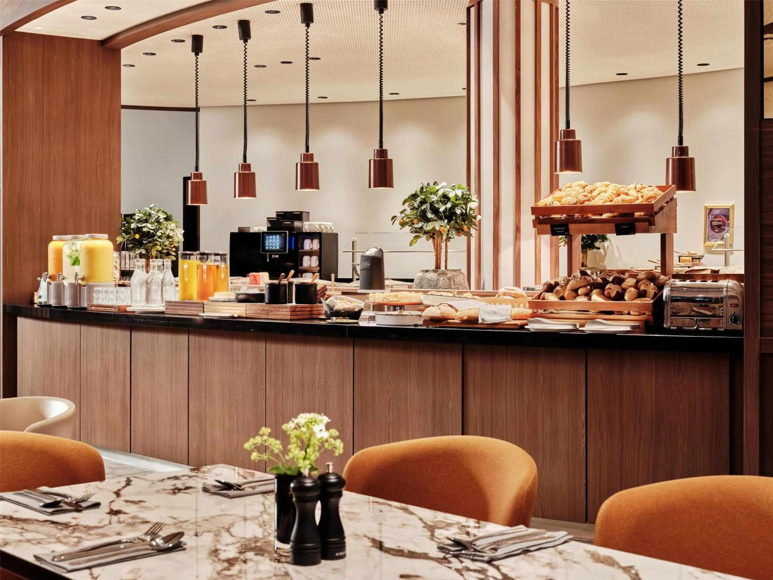 Breakfast in Radisson Blu Hotel, Hamburg Airport