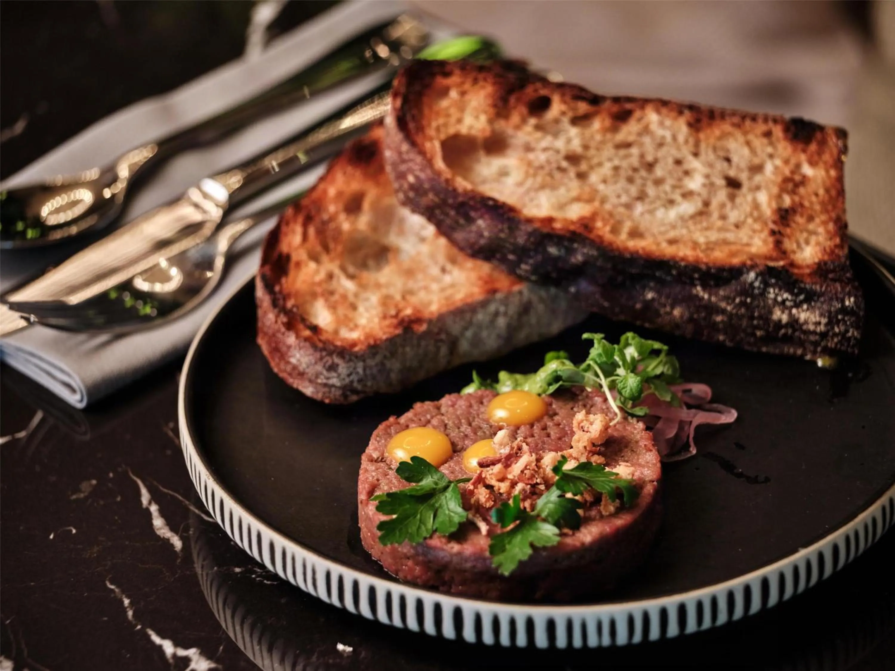 Restaurant/places to eat in Radisson Blu Hotel, Hamburg Airport