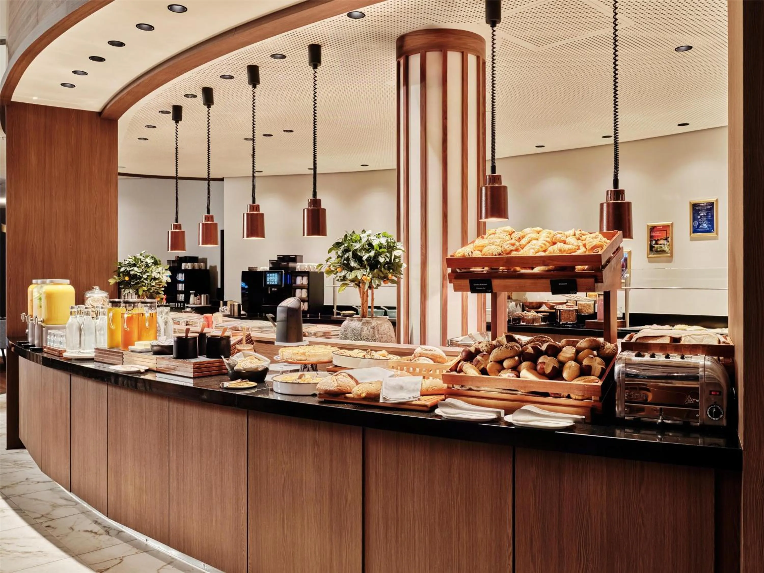 Breakfast in Radisson Blu Hotel, Hamburg Airport