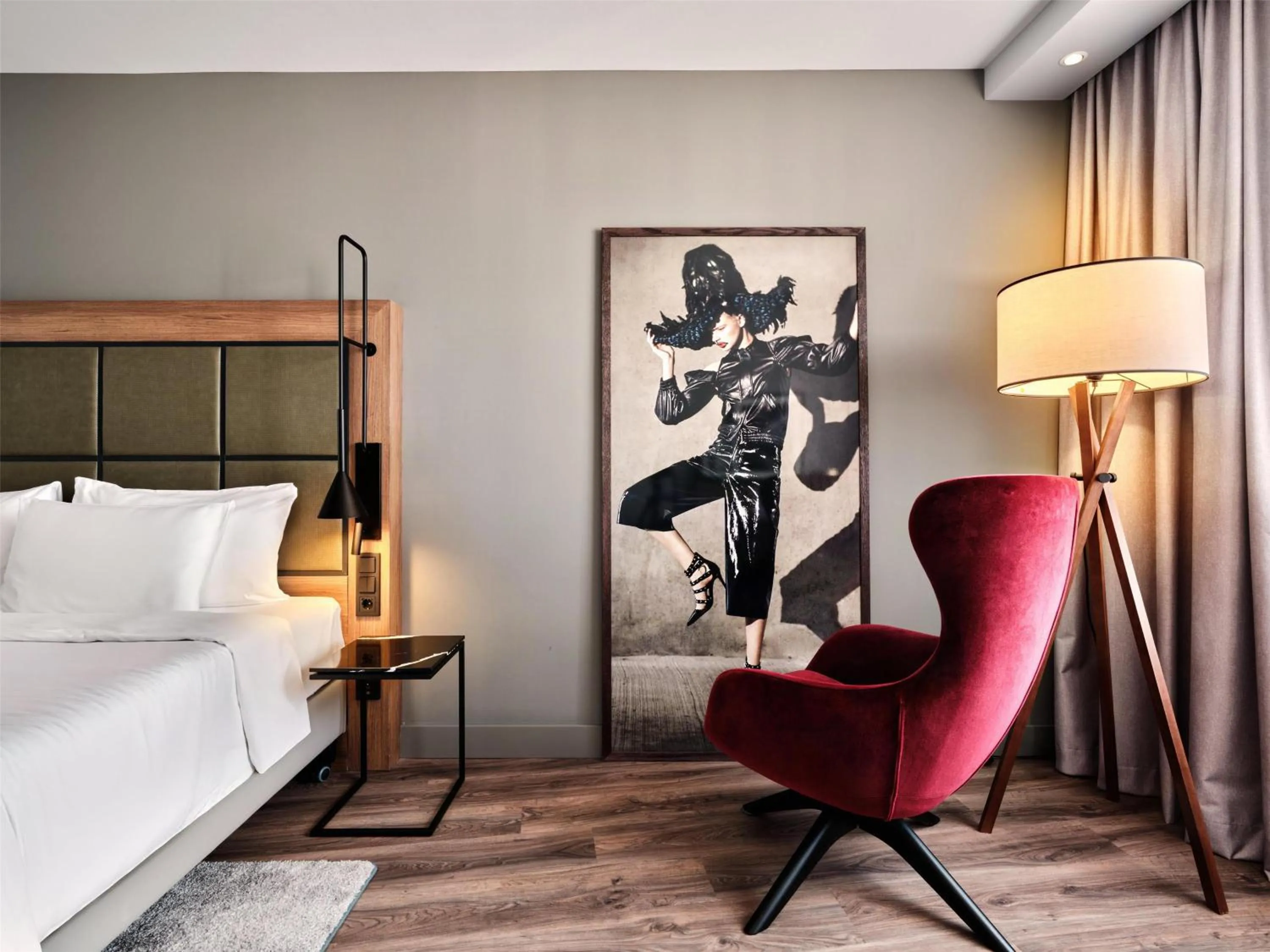 Bedroom, Bed in Radisson Blu Hotel, Hamburg Airport