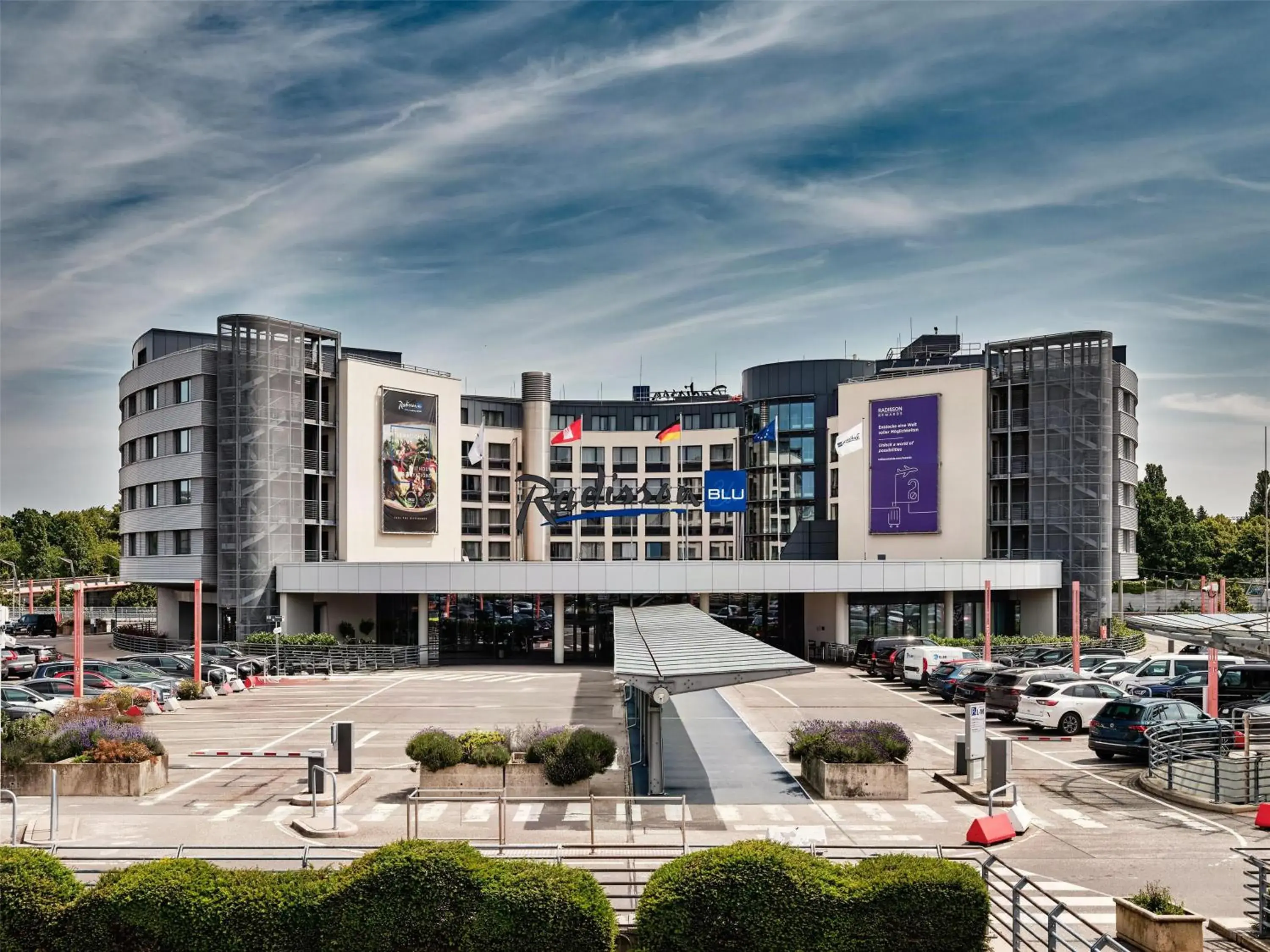 Property building in Radisson Blu Hotel, Hamburg Airport Property building in Radisson Blu Hotel, Hamburg Airport