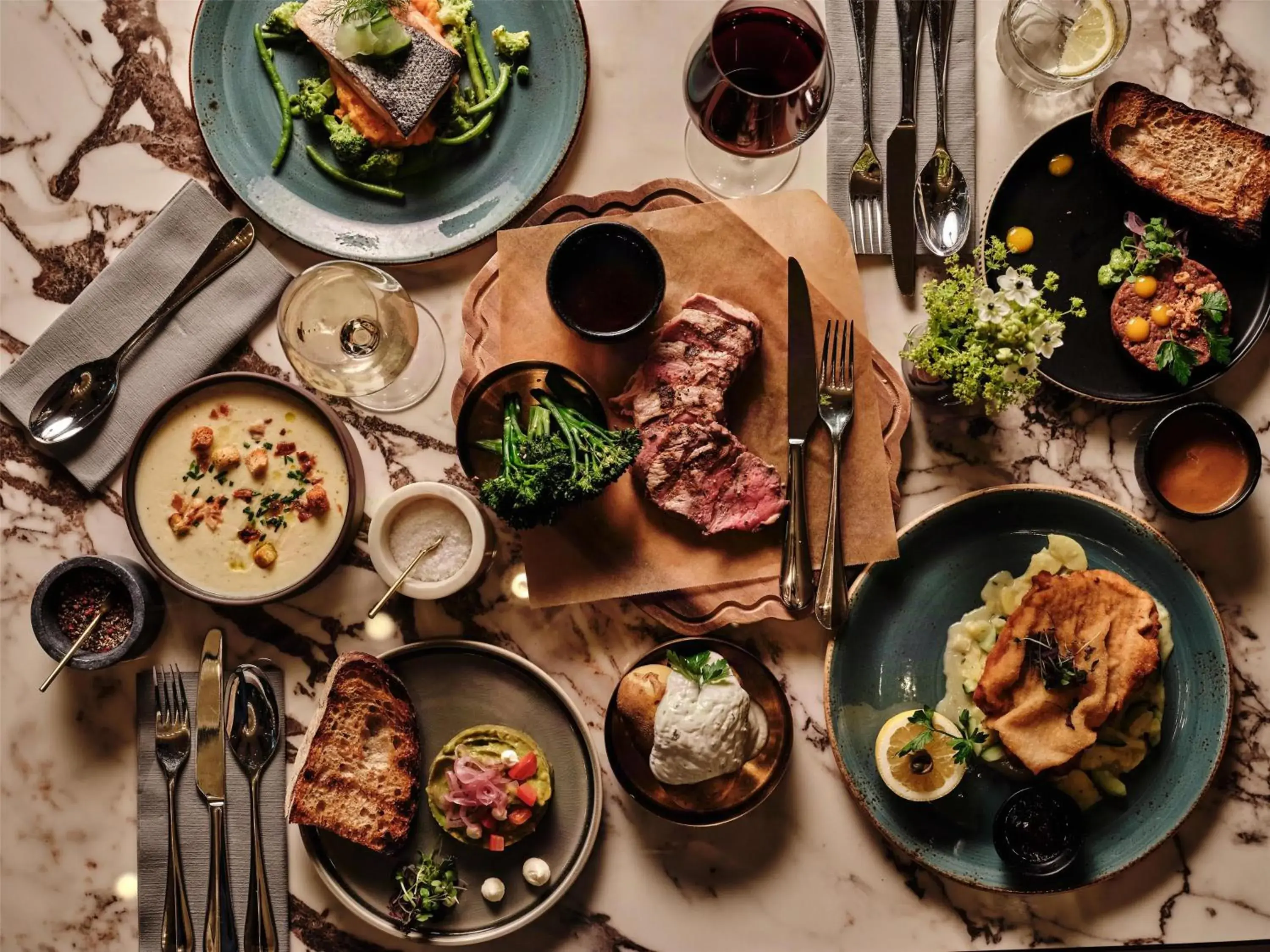 Restaurant/places to eat in Radisson Blu Hotel, Hamburg Airport Restaurant/places to eat in Radisson Blu Hotel, Hamburg Airport