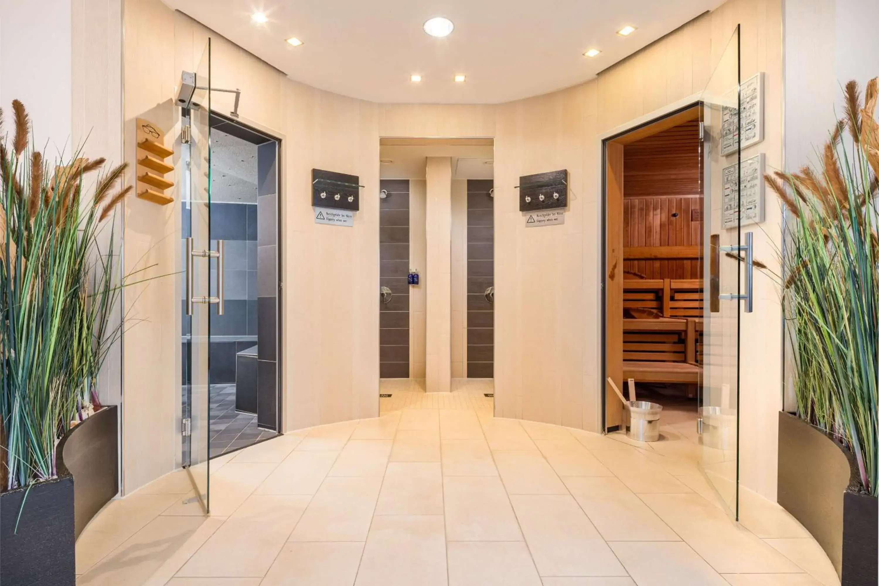 Spa and wellness centre/facilities in Radisson Blu Hotel, Hamburg Airport Spa and wellness centre/facilities in Radisson Blu Hotel, Hamburg Airport