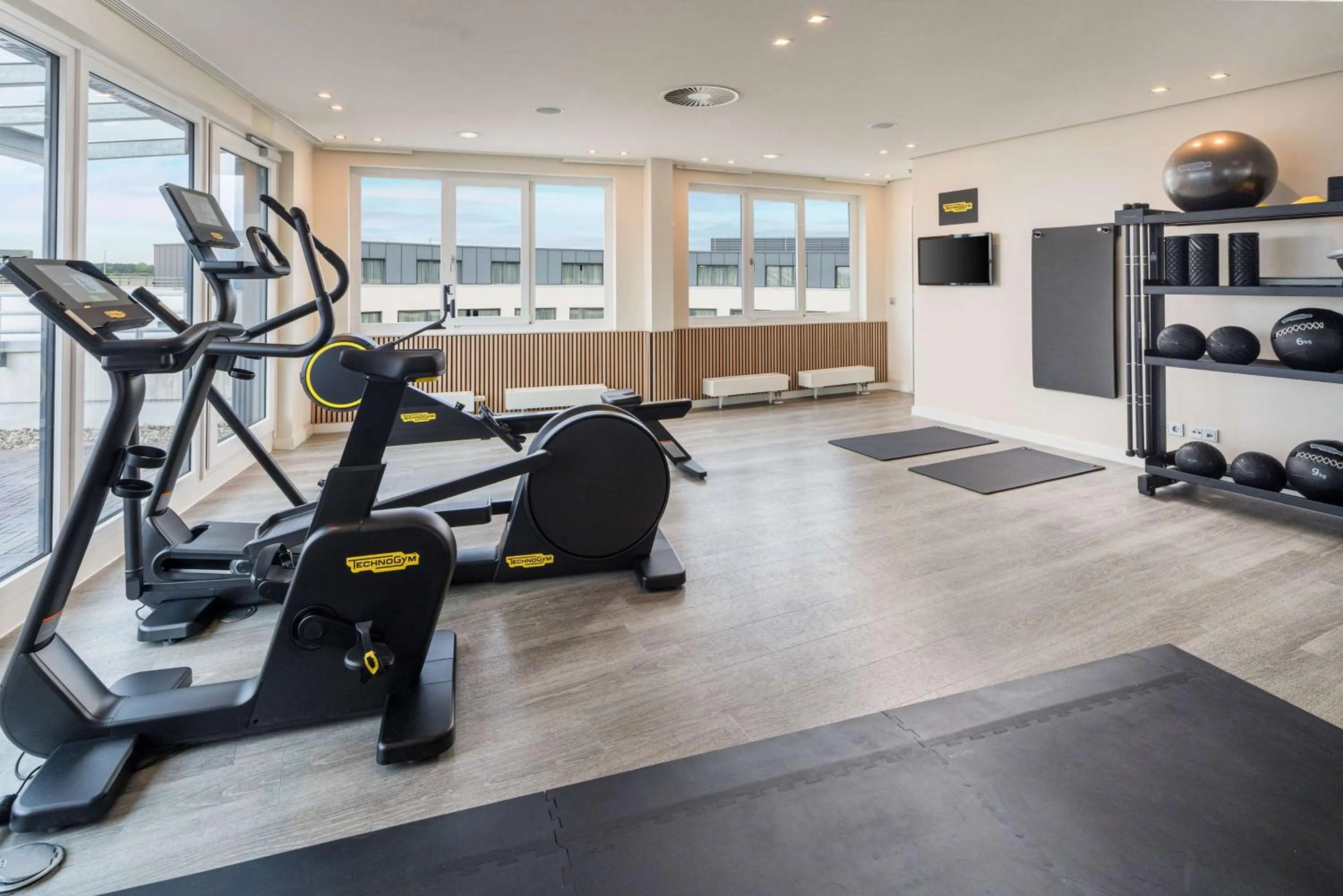 Fitness centre/facilities in Radisson Blu Hotel, Hamburg Airport