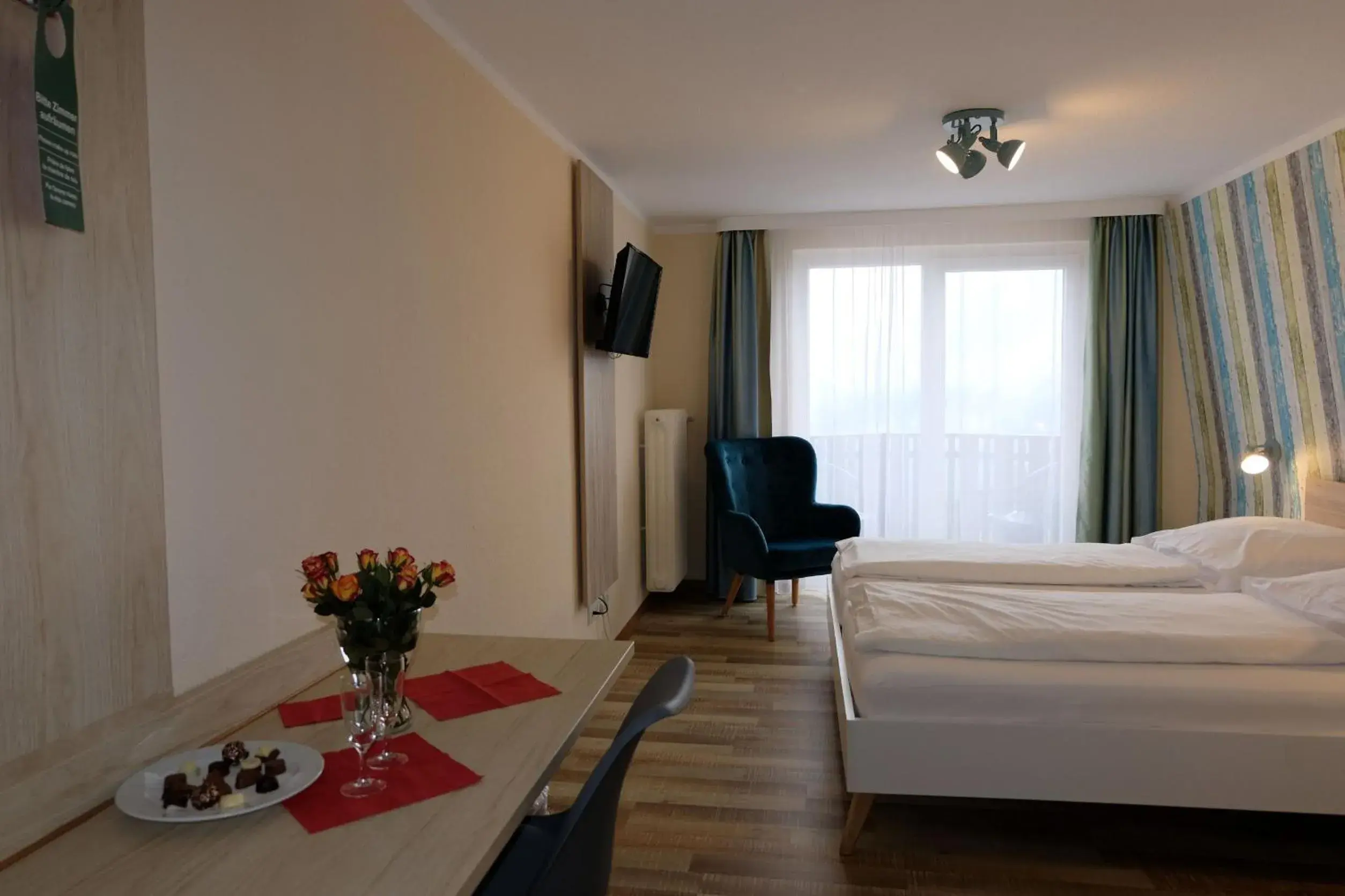 Double Room with Balcony - single occupancy in Zum Weissen Lamm Double Room with Balcony - single occupancy in Zum Weissen Lamm
