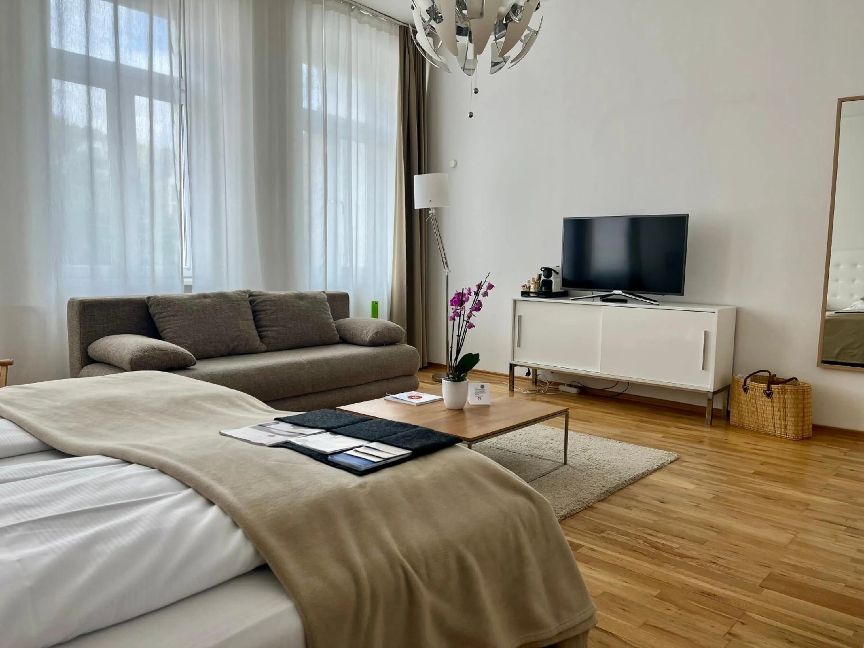 Photo of the whole room, Bed in Burgblickhotel