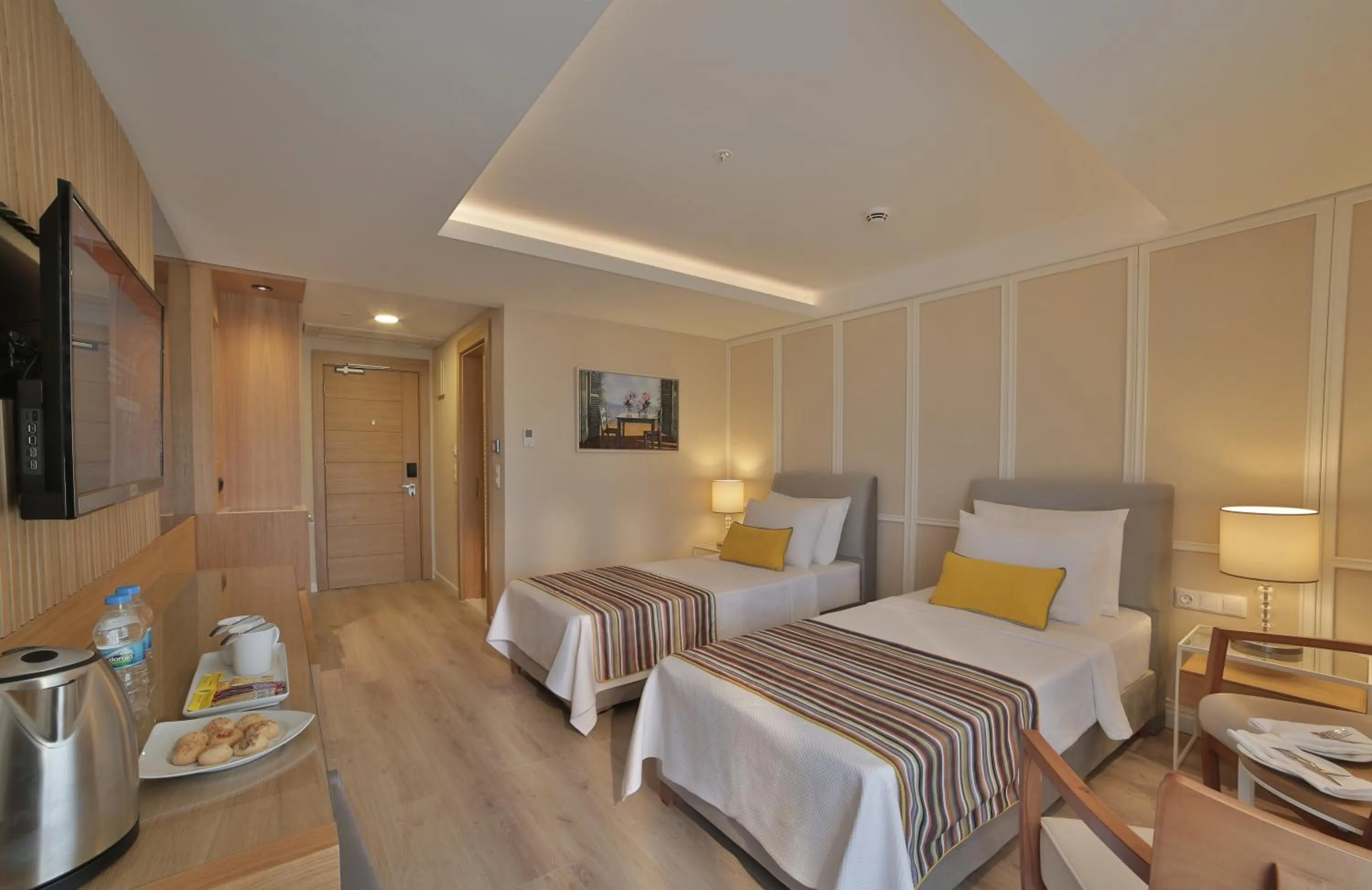 Photo of the whole room in Rawda Resort Hotel Altinoluk