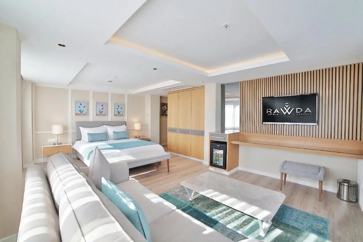 Bed in Rawda Resort Hotel Altinoluk