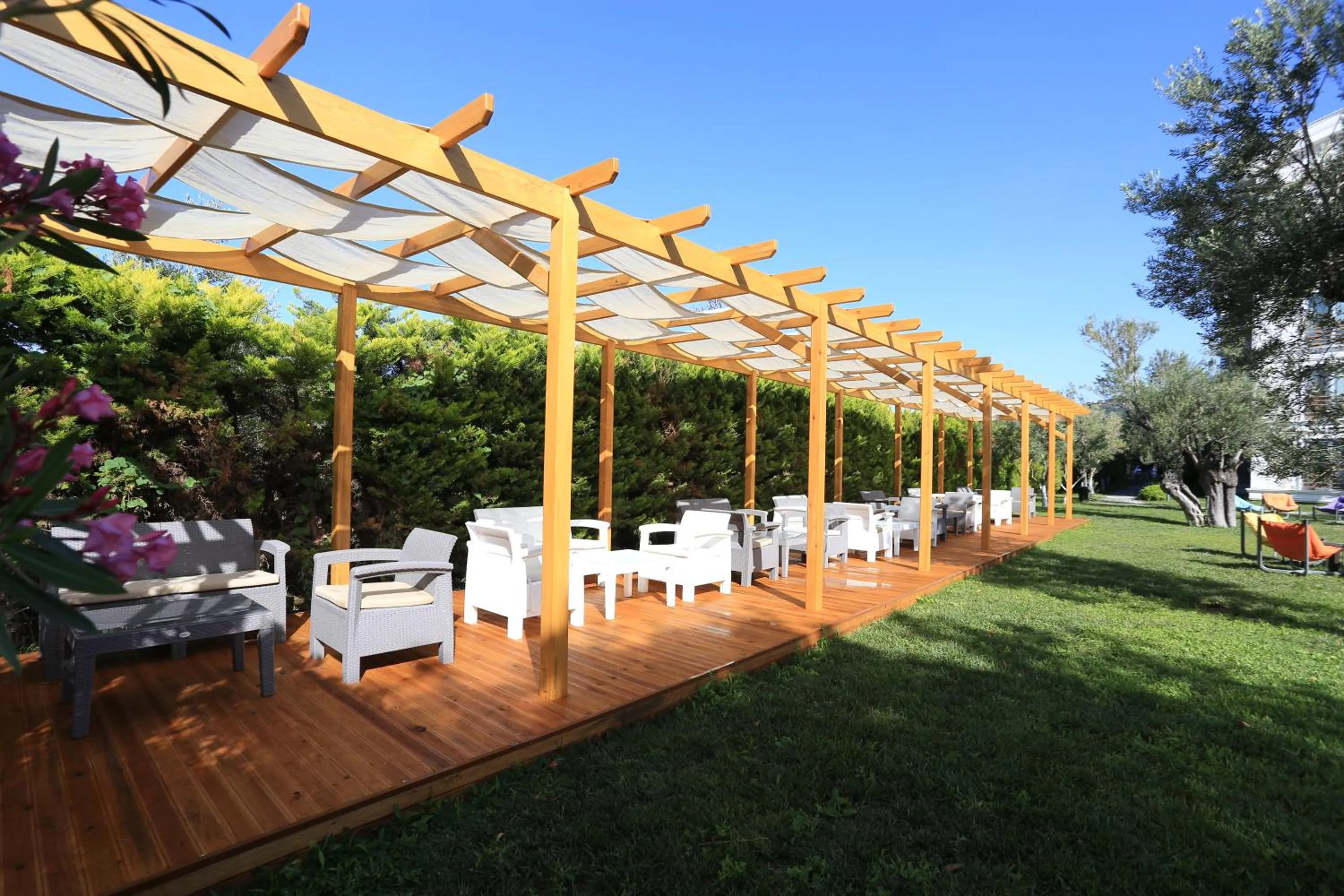 Garden in Rawda Resort Hotel Altinoluk