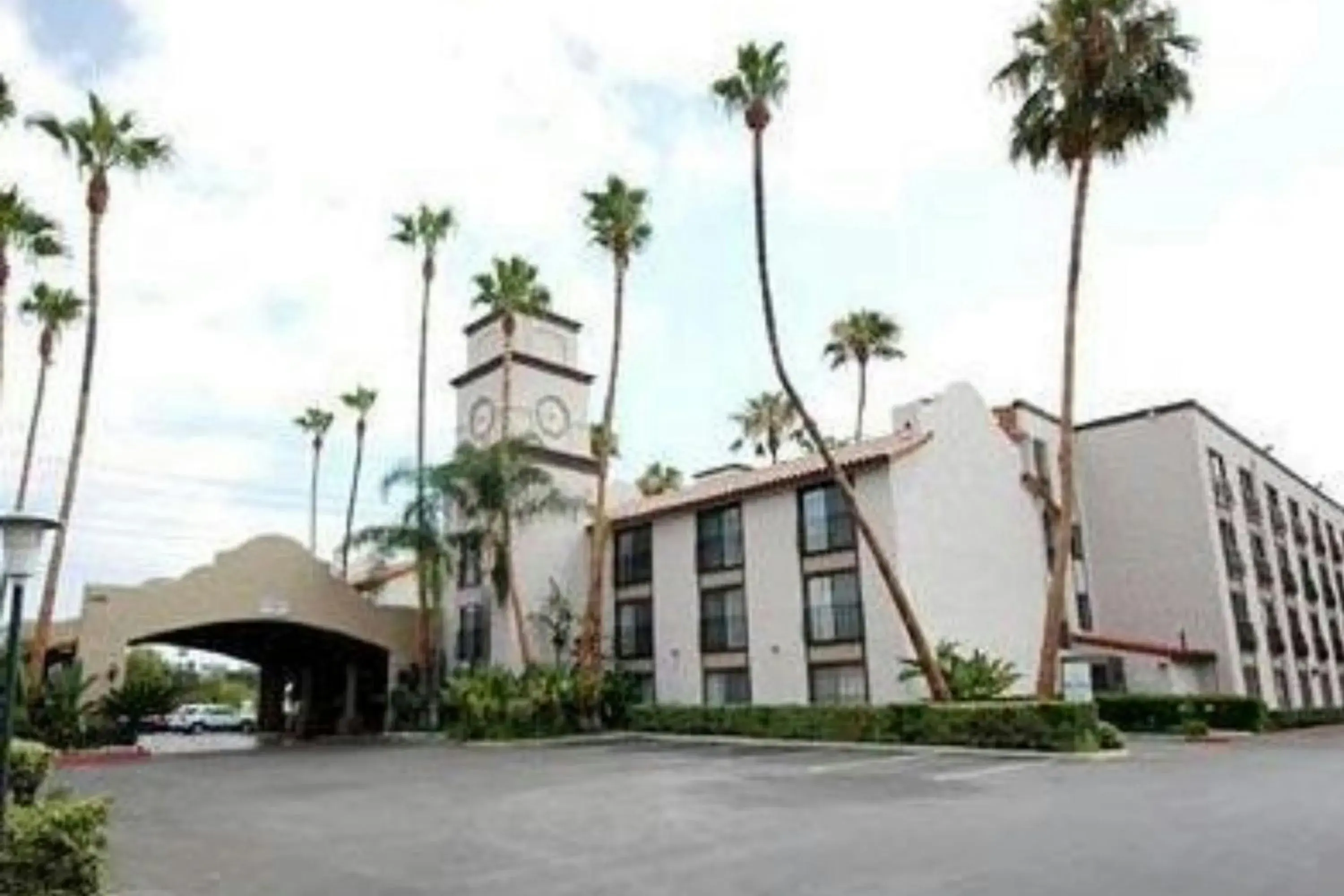 Property building in The Buena Park Grand Hotel & Suites Property building in The Buena Park Grand Hotel & Suites