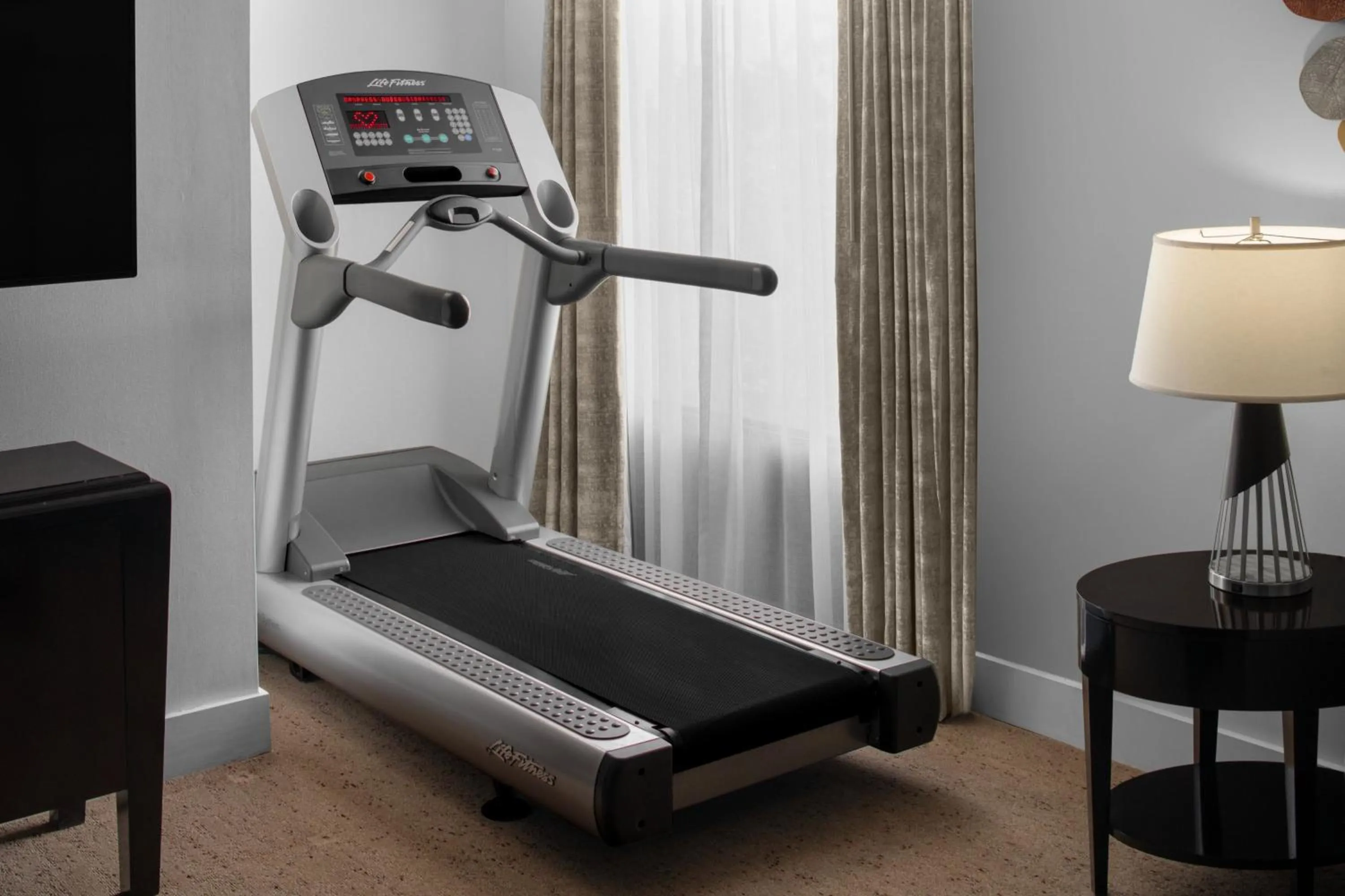 Photo of the whole room in The Westin Dallas Fort Worth Airport