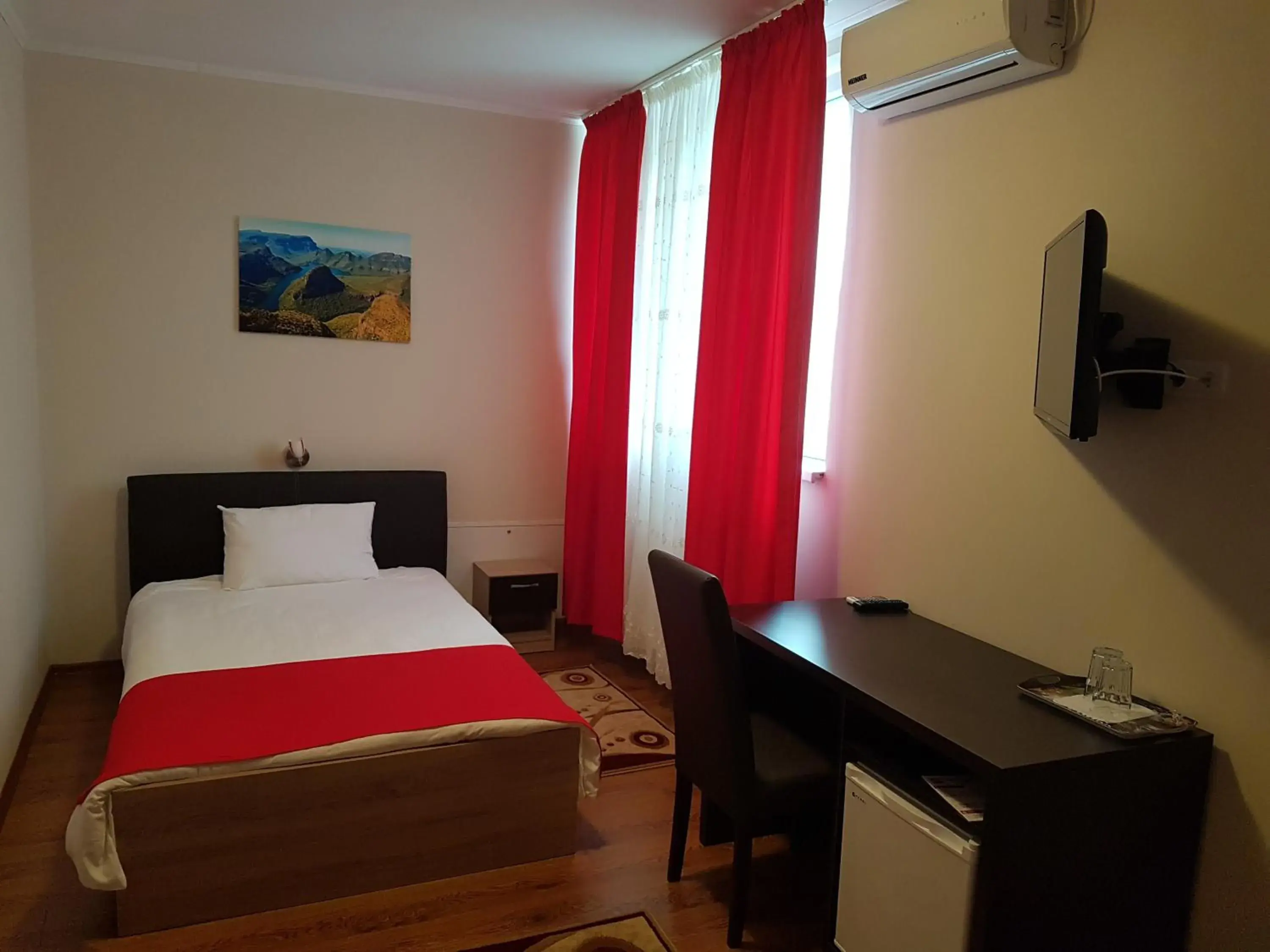 Single Room in Hotel New Single Room in Hotel New
