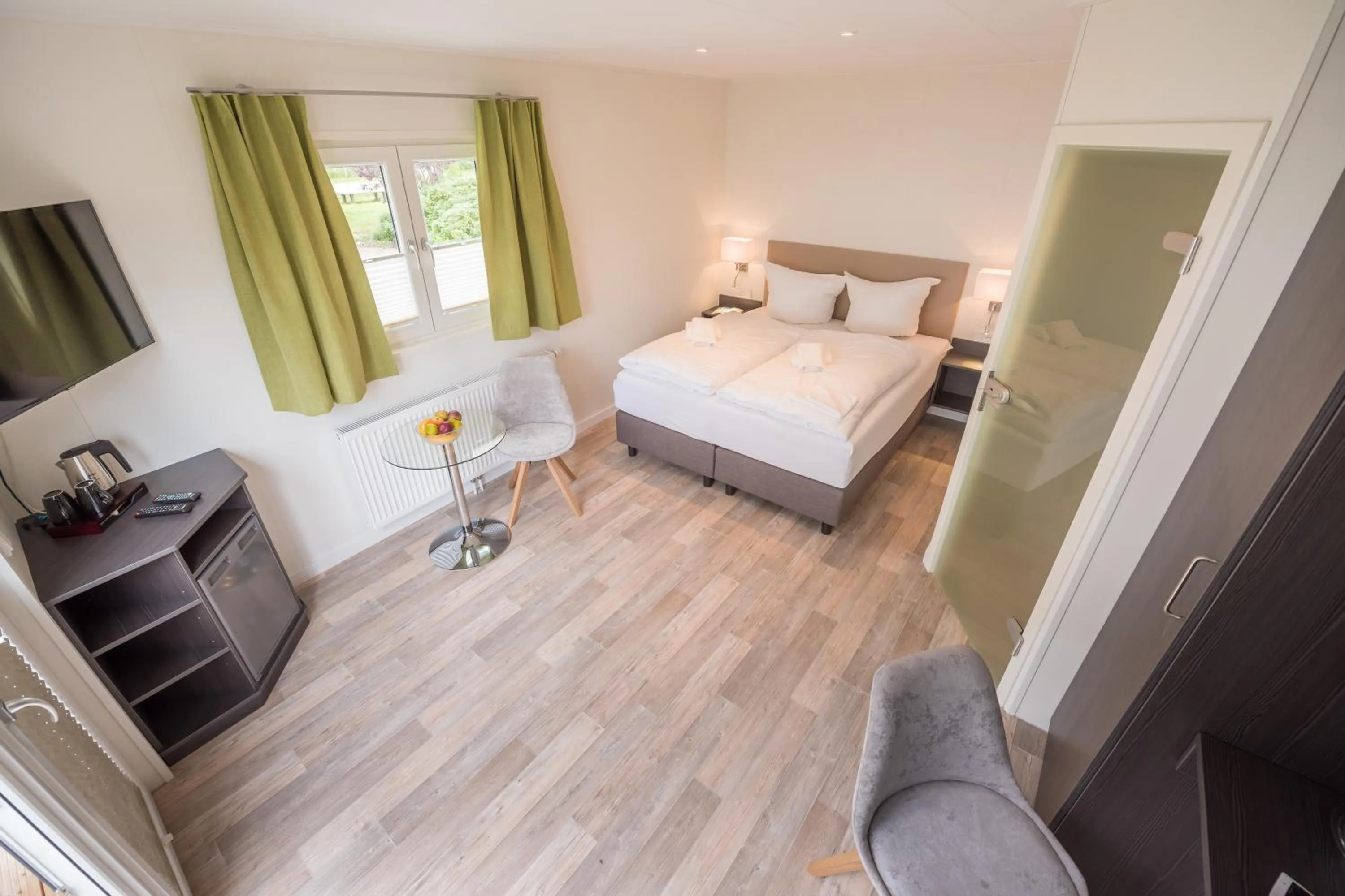 Day, Bed in Hotel Königslinie