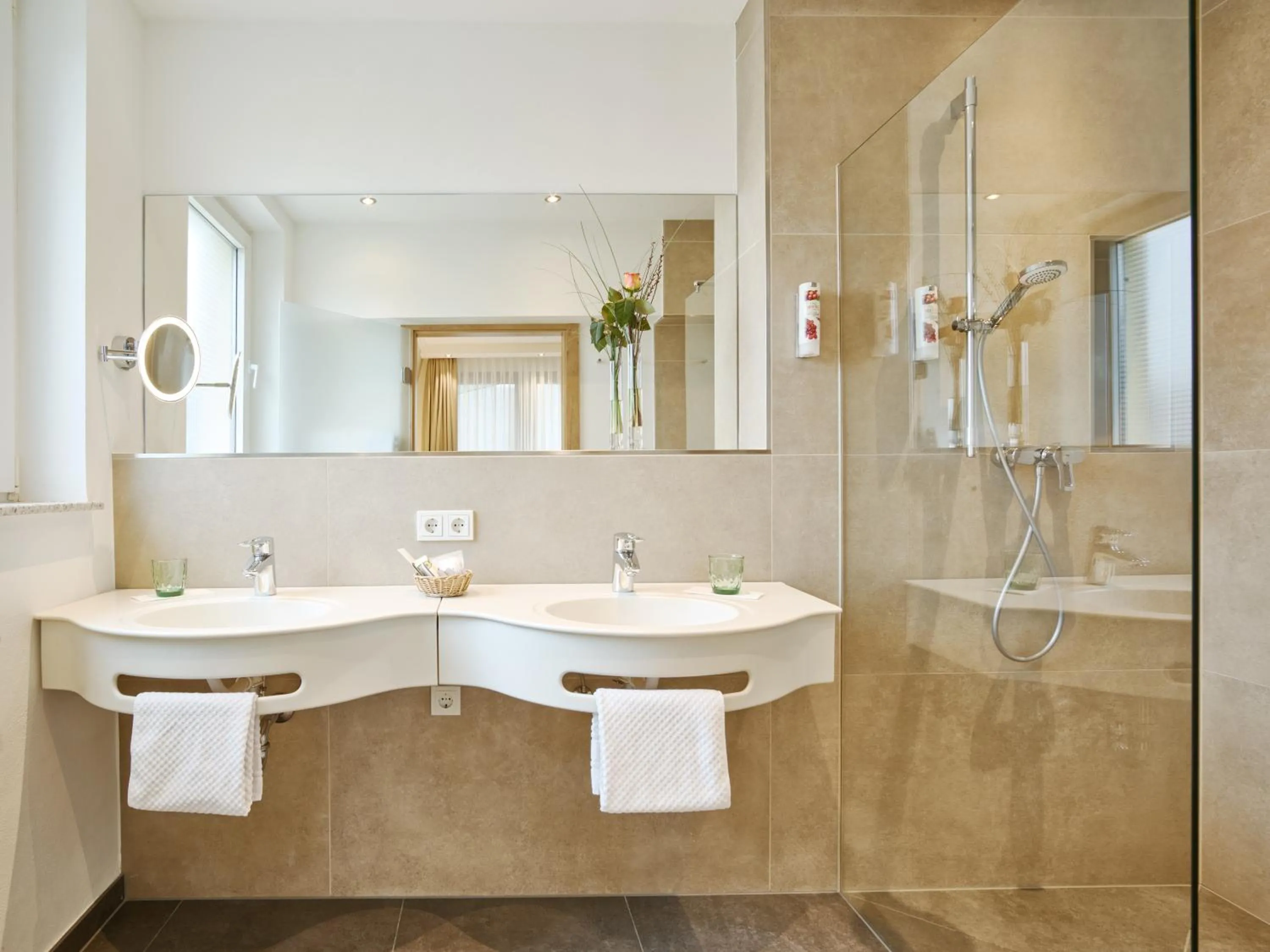 Bathroom in Hotel Weis