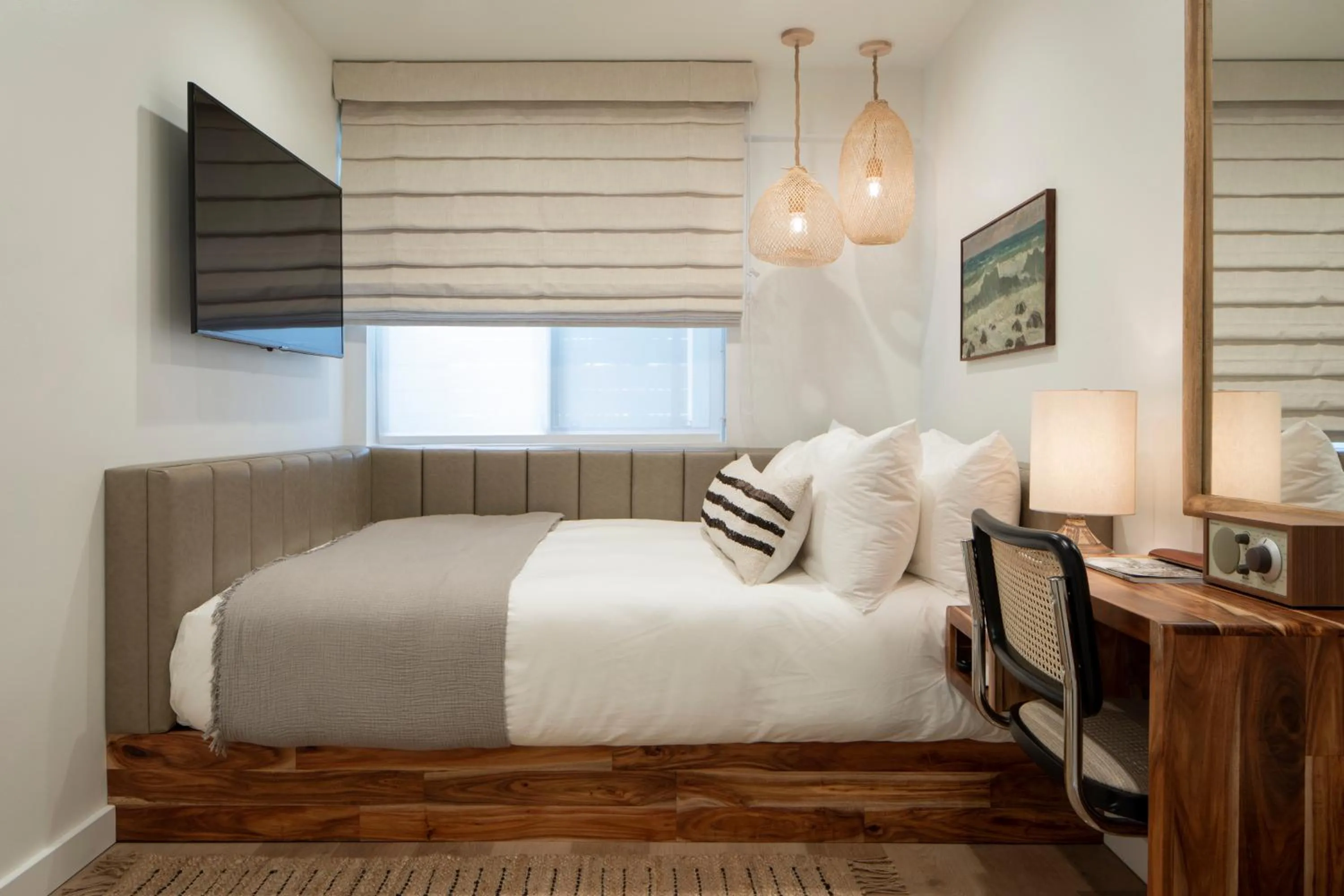 Bed in The Pearl Hotel