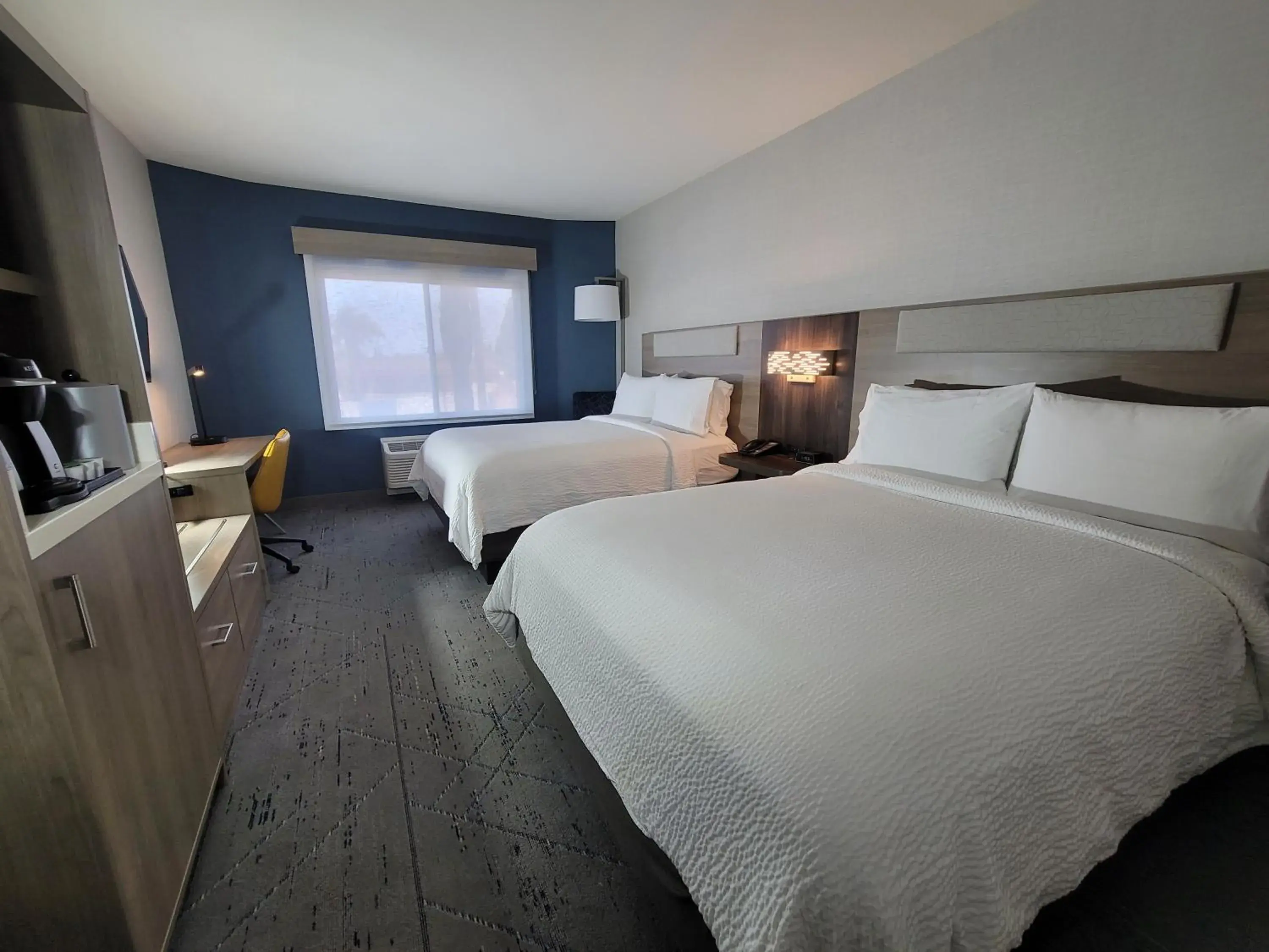 Standard Room with Two Queen Beds in Holiday Inn Express San Diego South - Chula Vista by IHG Standard Room with Two Queen Beds in Holiday Inn Express San Diego South - Chula Vista by IHG