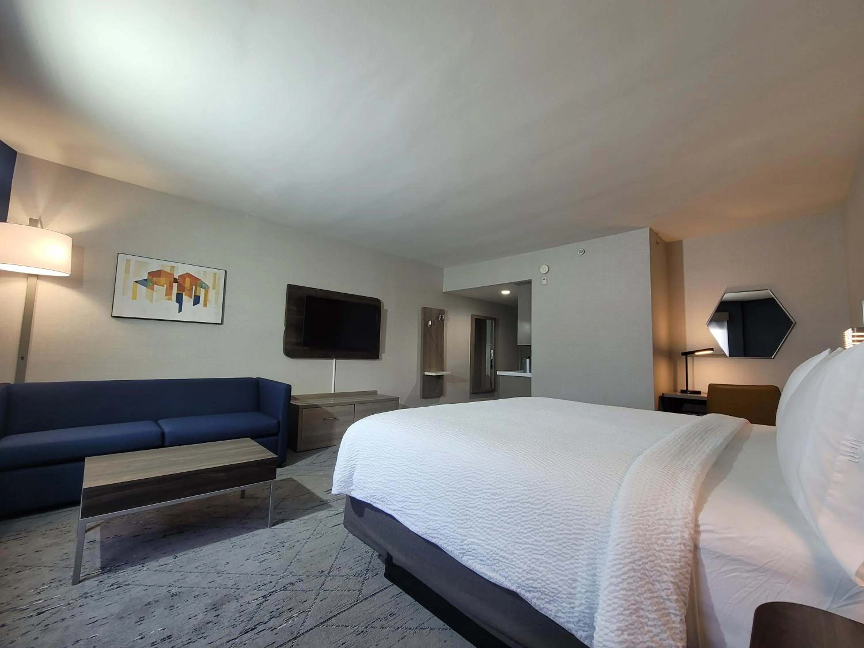 Bed in Holiday Inn Express San Diego South - Chula Vista by IHG