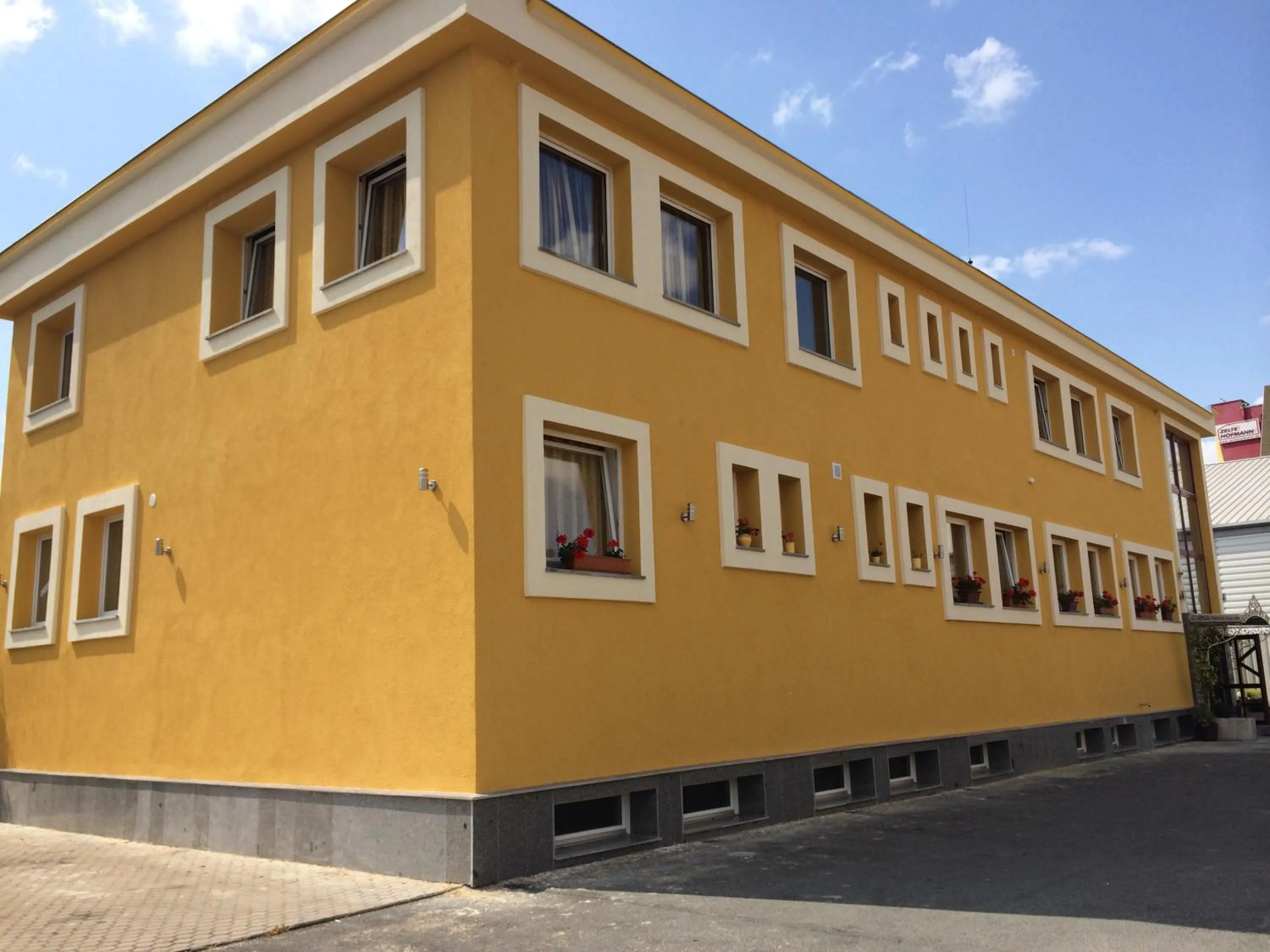 Facade/entrance in Hotel Kennedy