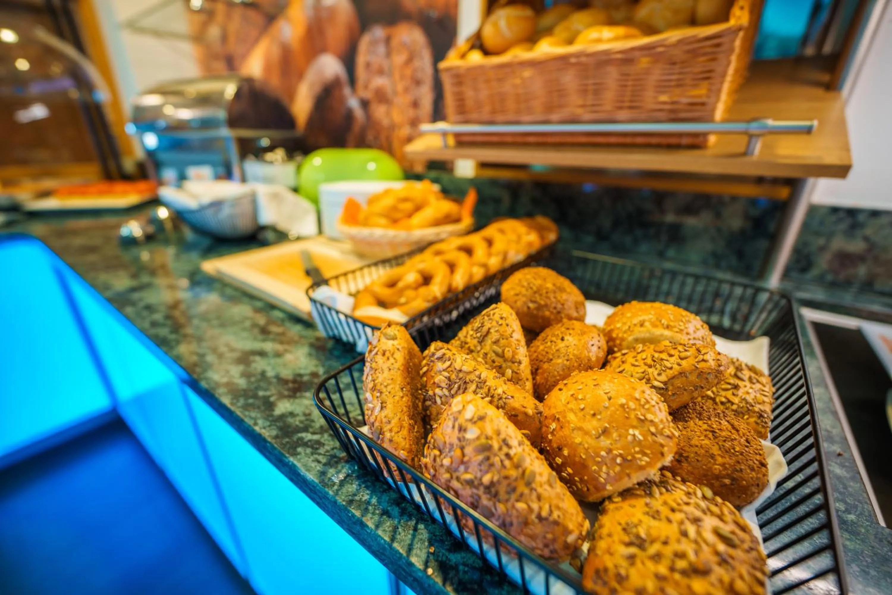 Restaurant/places to eat in König Ludwig Design Hotel NEU Zimmer mit Sauna oder Whirlpool oder mehr