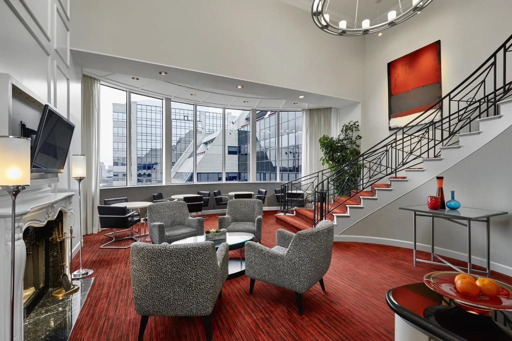 Lounge or bar in Loews Nashville Hotel at Vanderbilt Plaza
