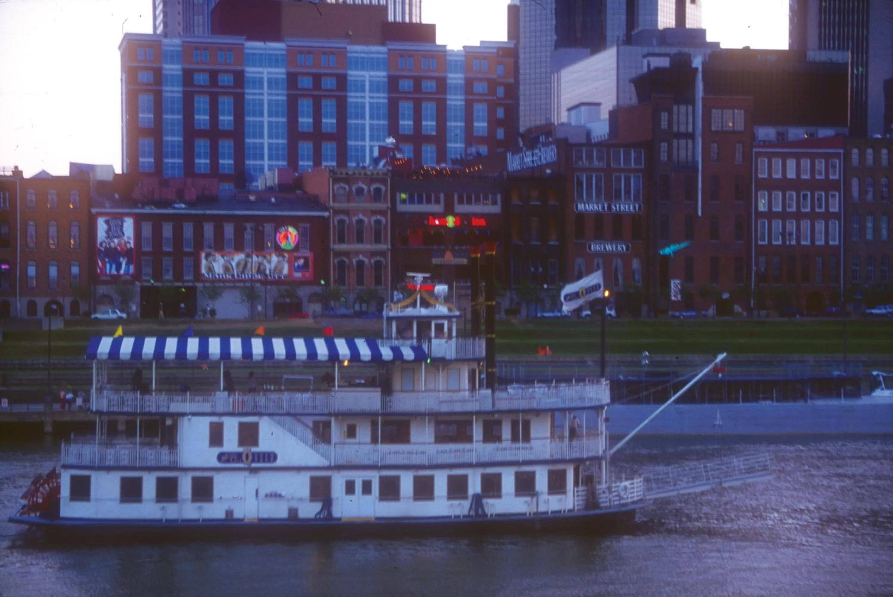 Nearby landmark in Loews Nashville Hotel at Vanderbilt Plaza