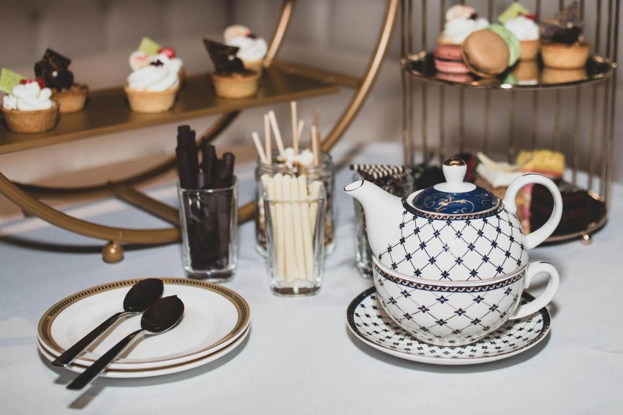 Facade/entrance in Loews Nashville Hotel at Vanderbilt Plaza