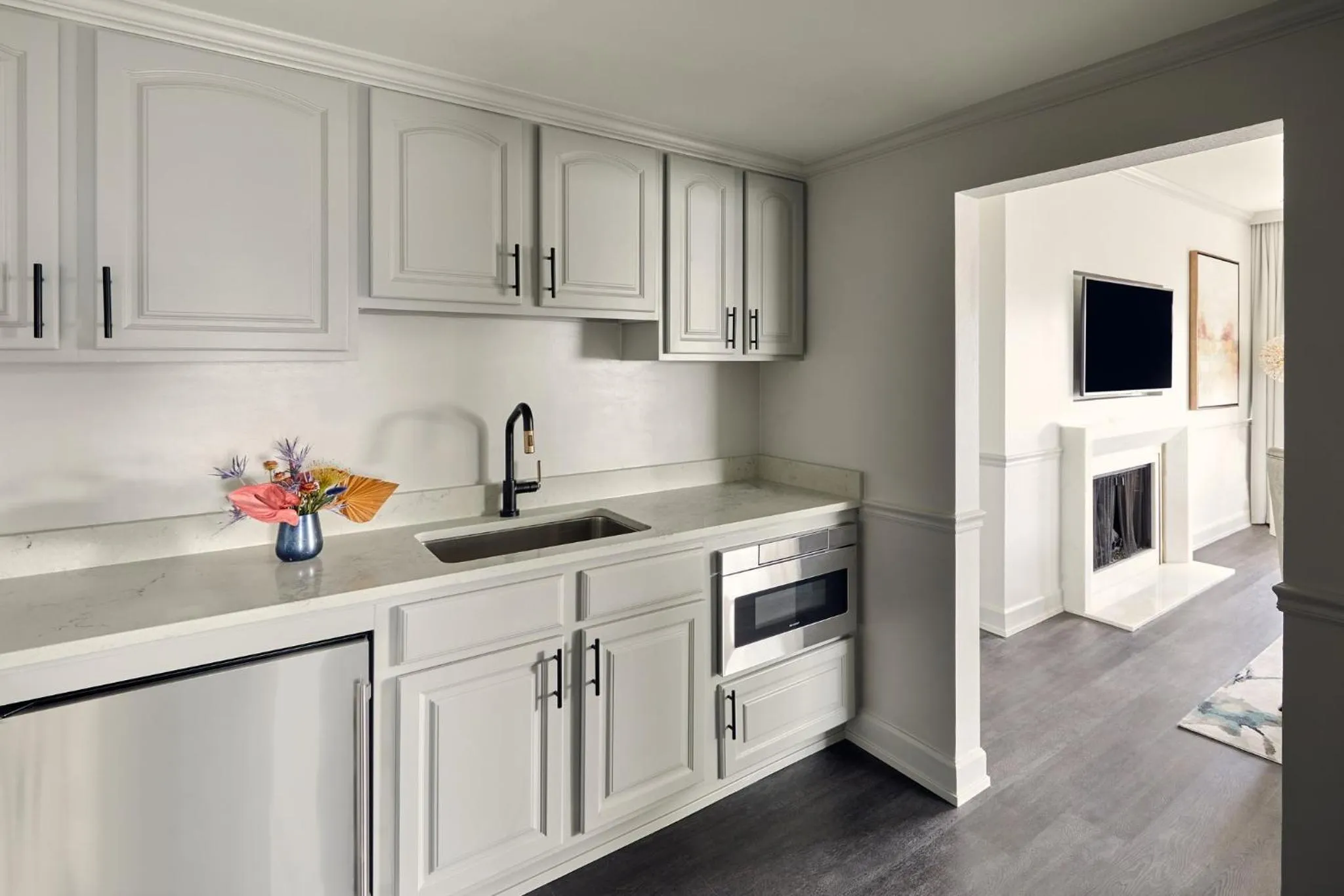 Bedroom in Loews Nashville Hotel at Vanderbilt Plaza