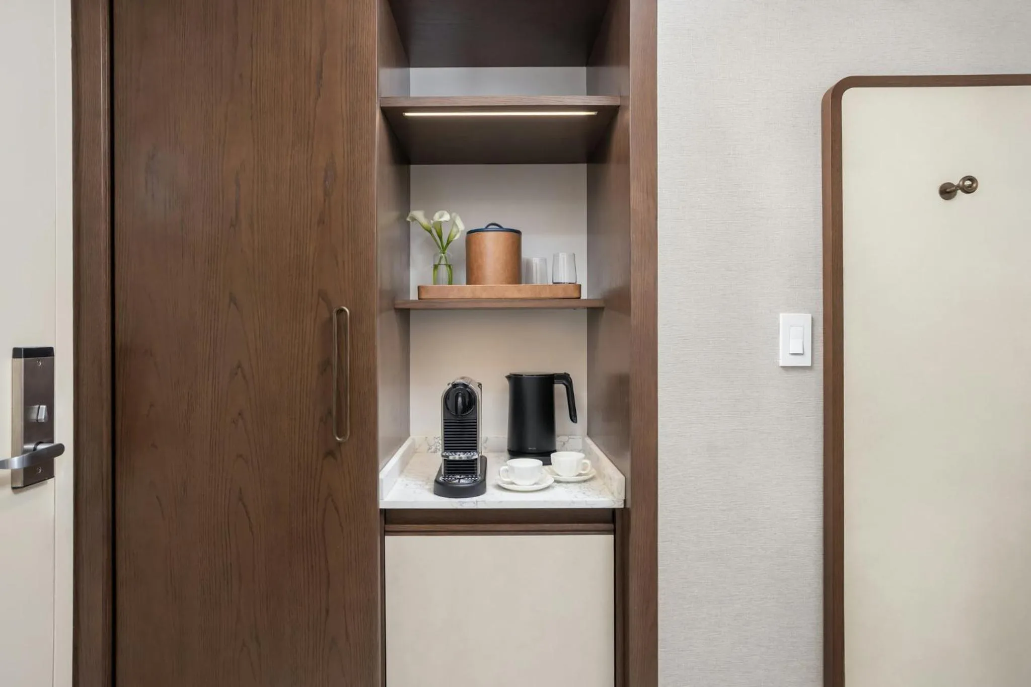 Photo of the whole room in Loews Nashville Hotel at Vanderbilt Plaza