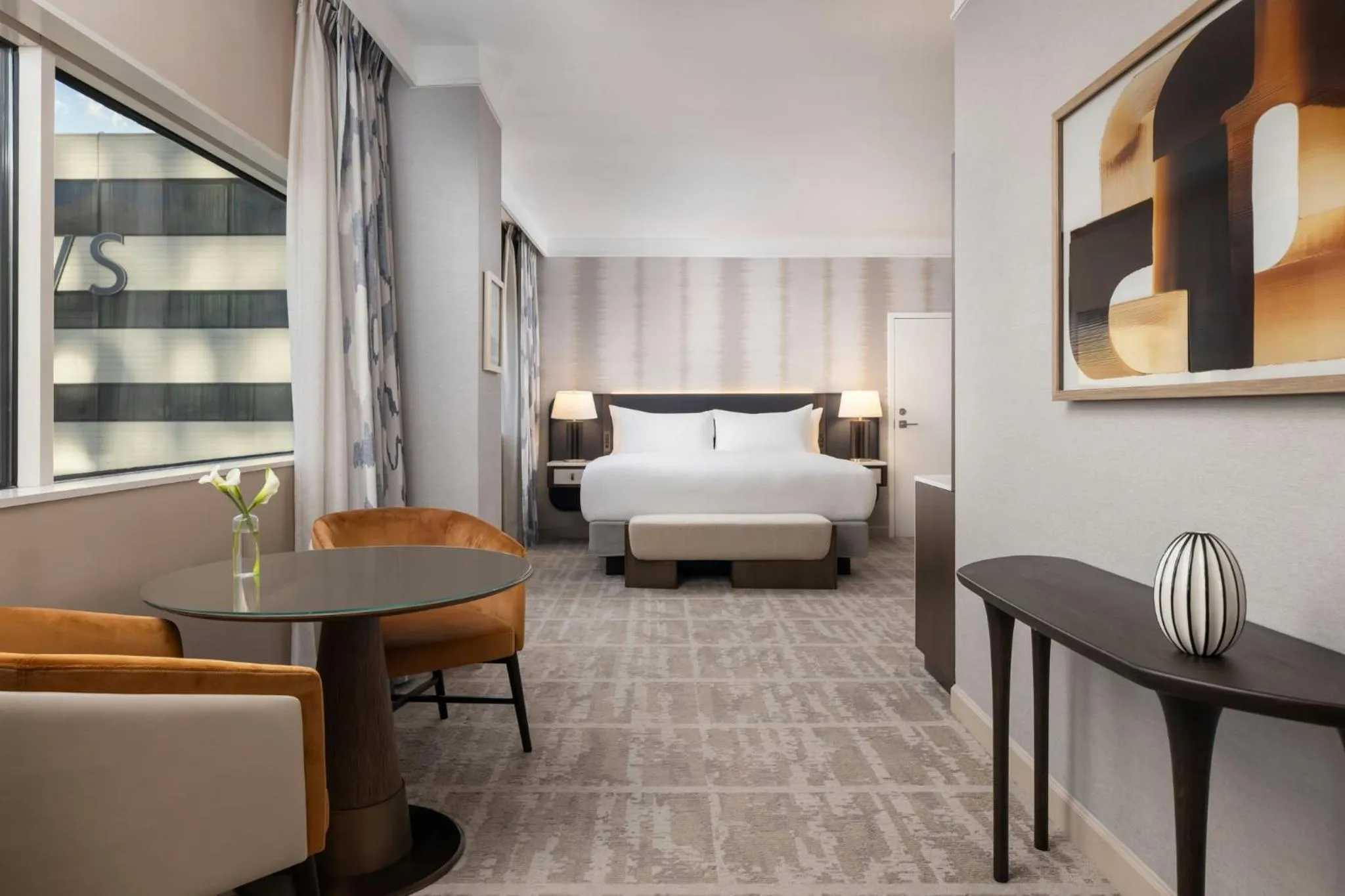 Photo of the whole room, Bed in Loews Nashville Hotel at Vanderbilt Plaza