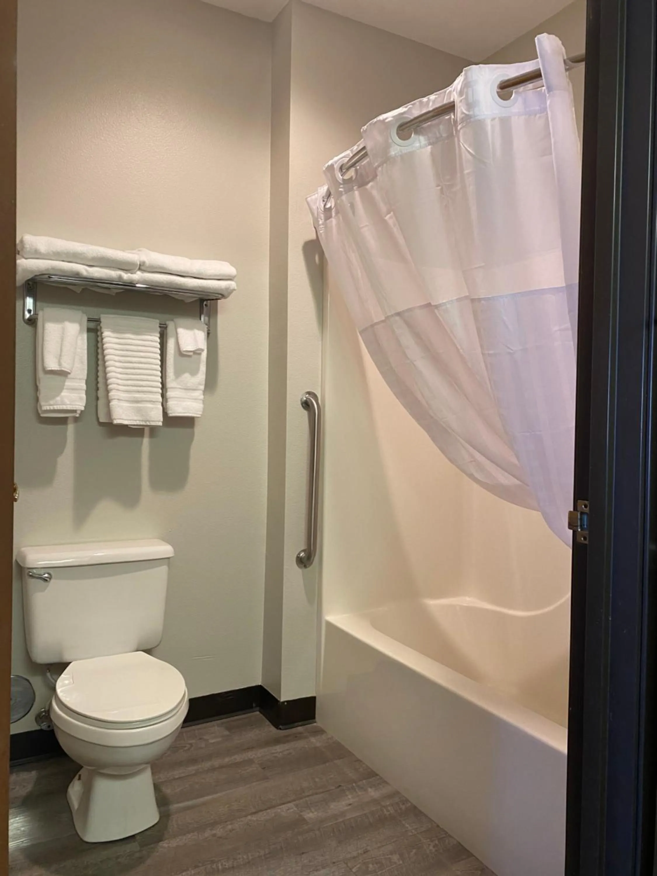 Shower in FairBridge Inn Express Tukwila