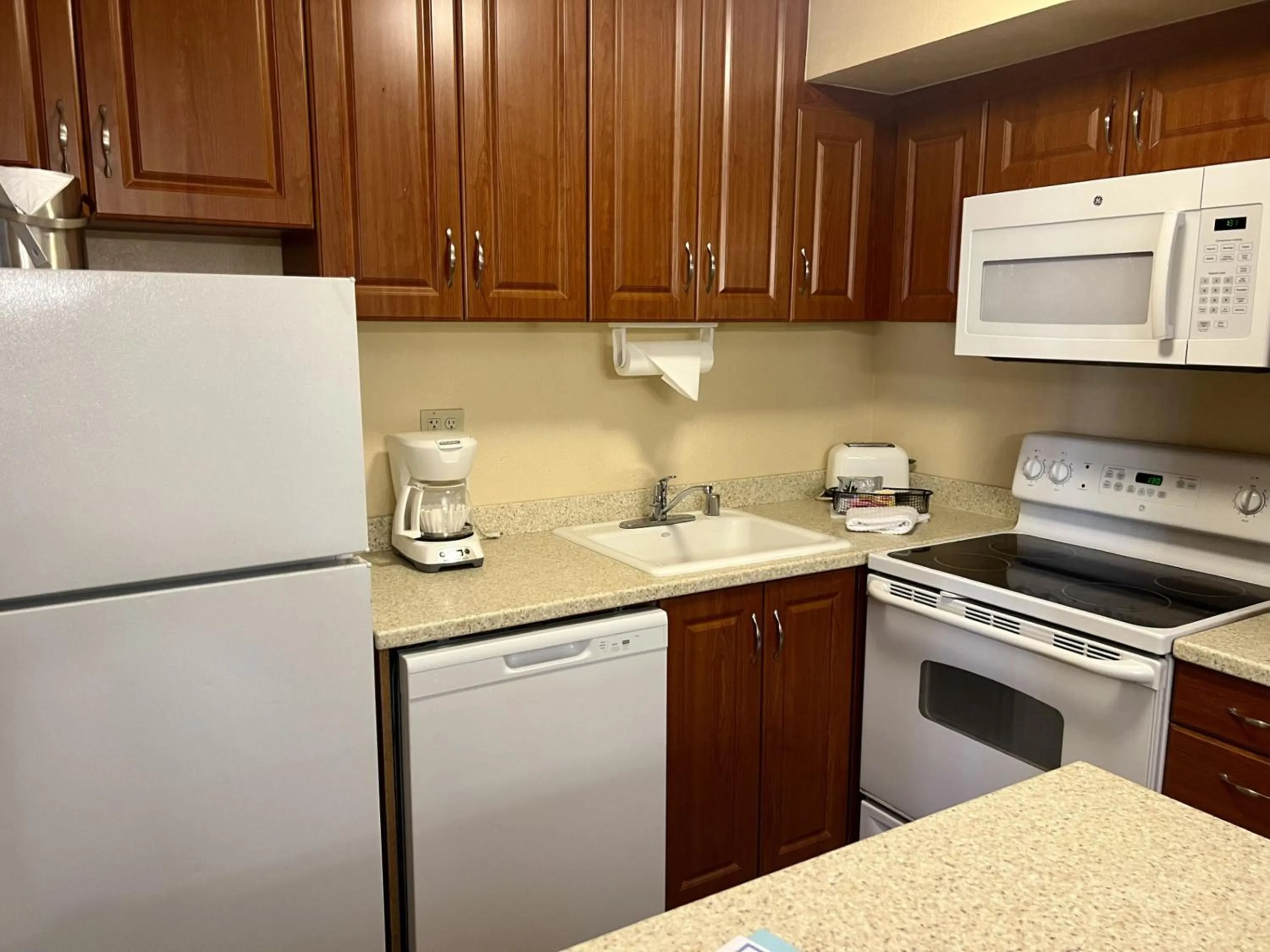 Kitchen or kitchenette in Jockey Resort Suites Center Strip