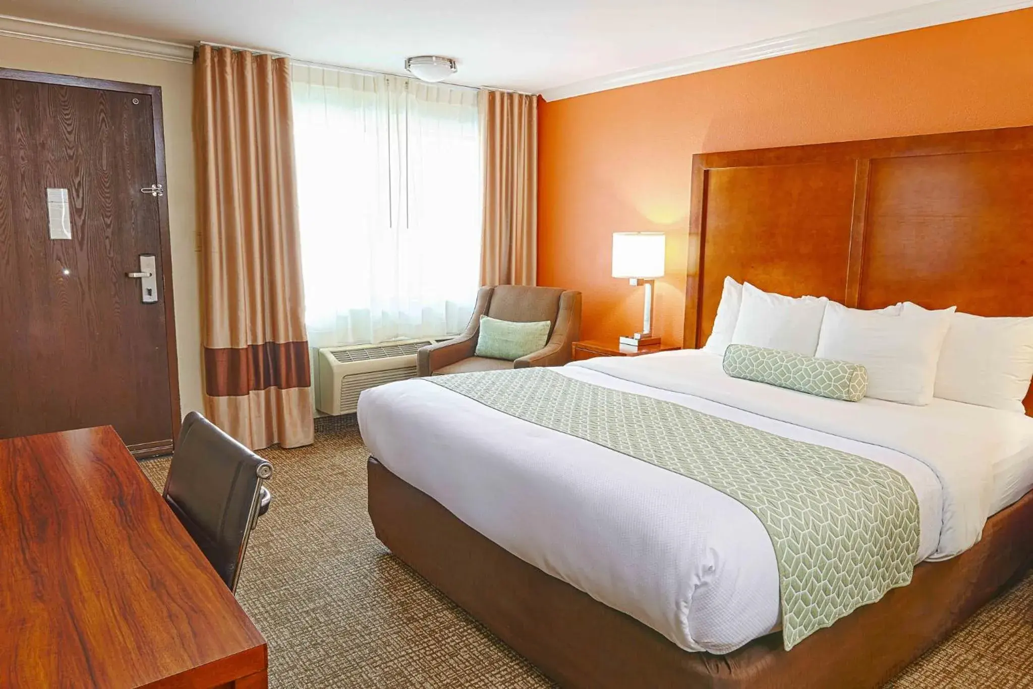 Bed in The Hills Inn Eagle Rock - Near Old Town Pasadena Bed in The Hills Inn Eagle Rock - Near Old Town Pasadena