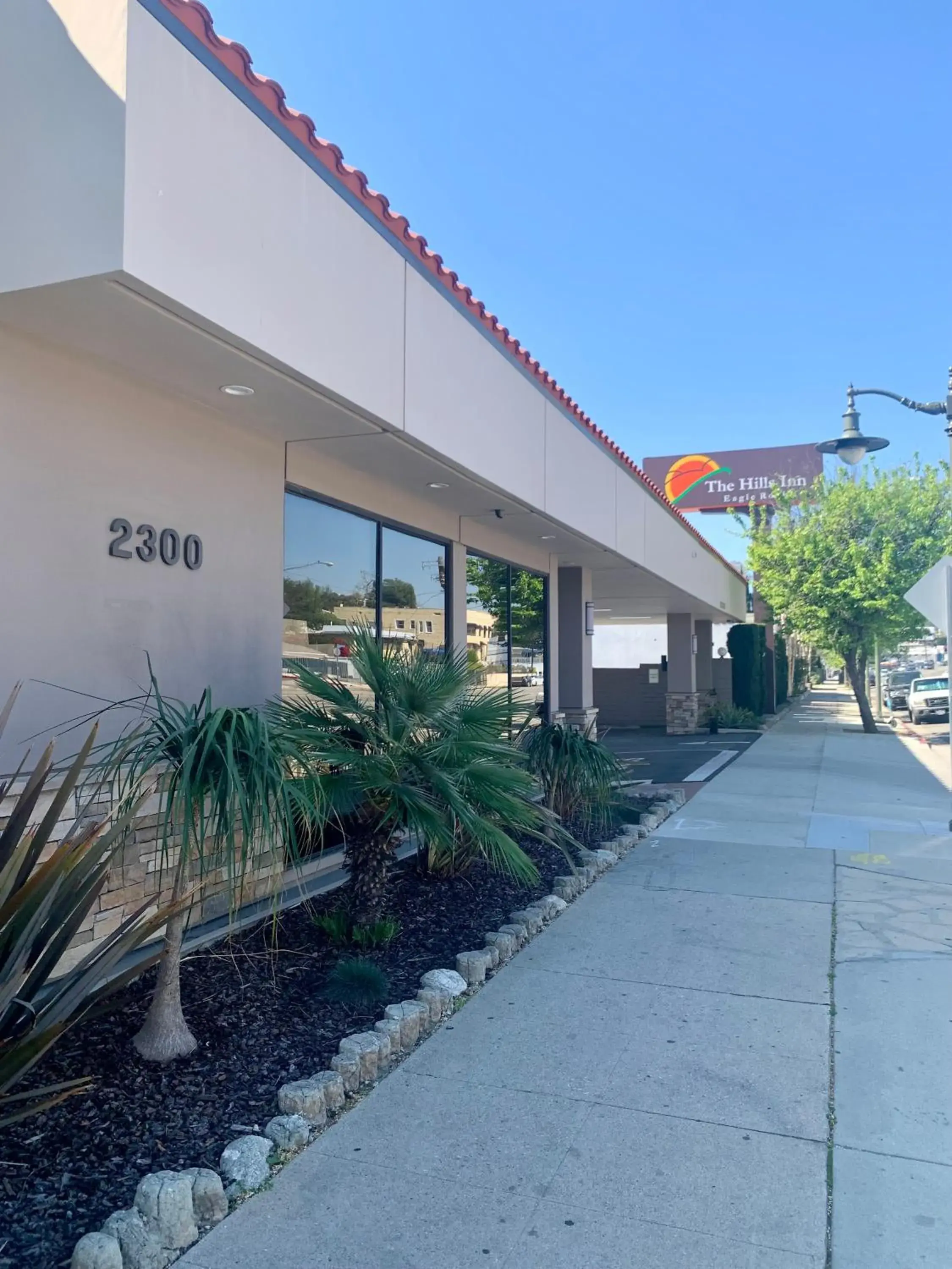 Property building in The Hills Inn Eagle Rock - Near Old Town Pasadena Property building in The Hills Inn Eagle Rock - Near Old Town Pasadena