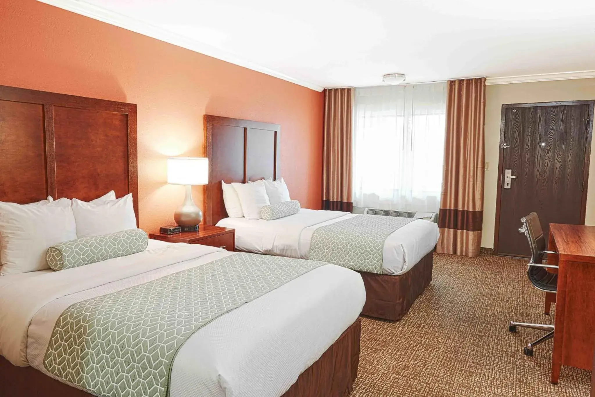 Bed in The Hills Inn Eagle Rock - Near Old Town Pasadena Bed in The Hills Inn Eagle Rock - Near Old Town Pasadena