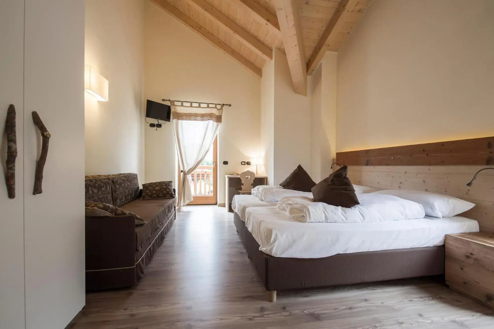 Double or Twin Room with Private Bathroom in Albergo Chalet Abete Rosso Double or Twin Room with Private Bathroom in Albergo Chalet Abete Rosso