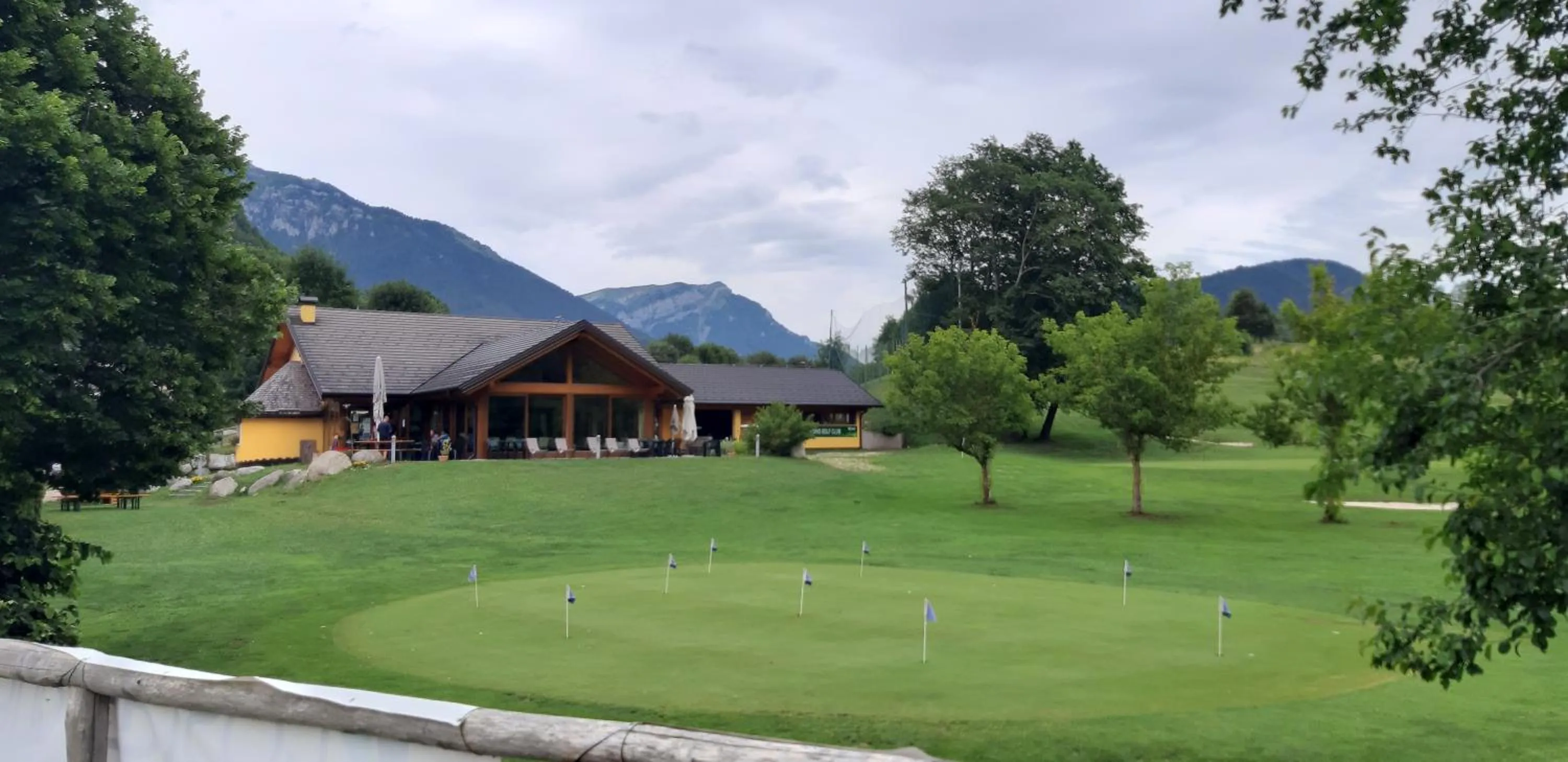 Golfcourse in Albergo Chalet Abete Rosso