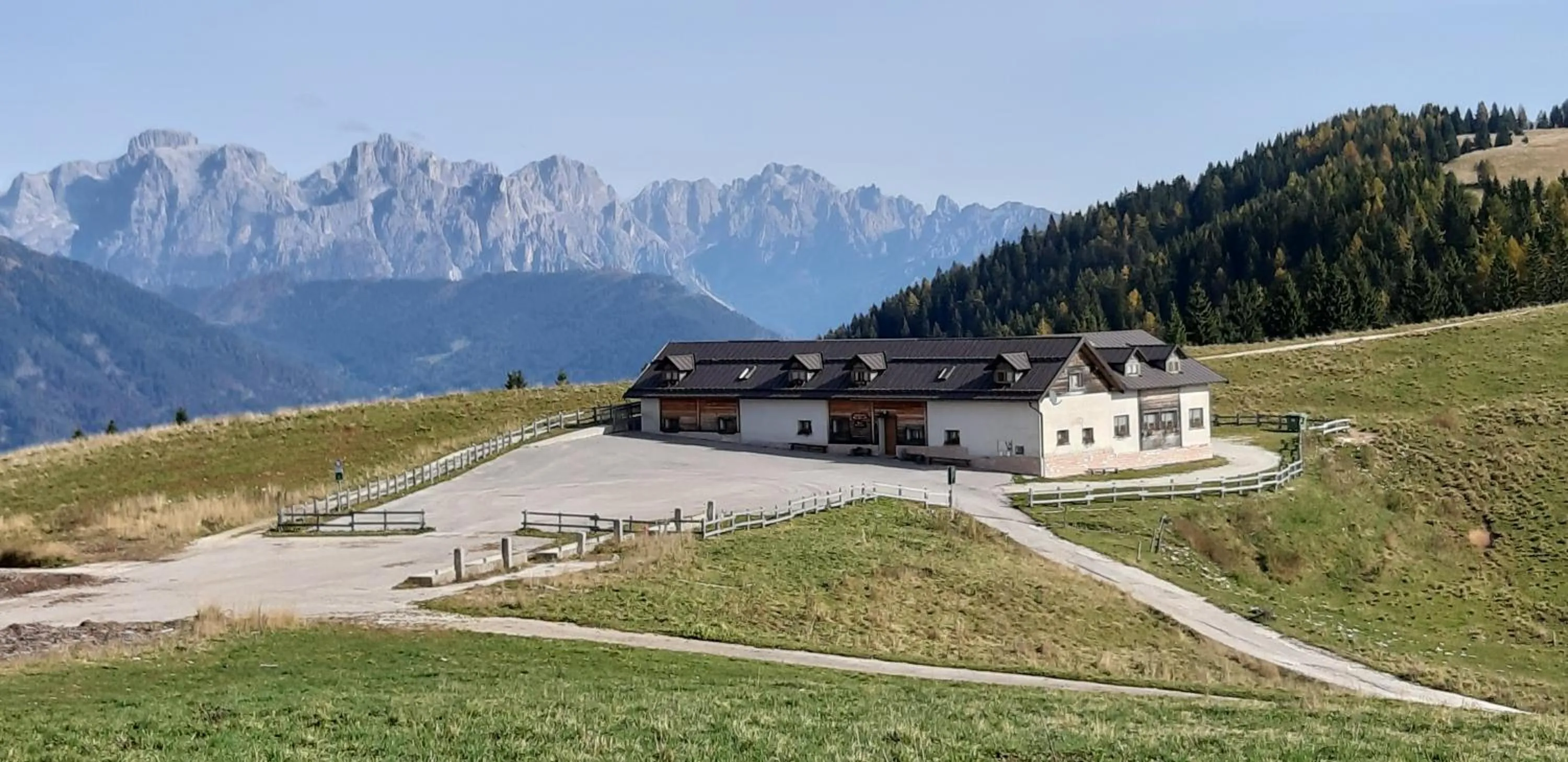 Natural landscape in Albergo Chalet Abete Rosso