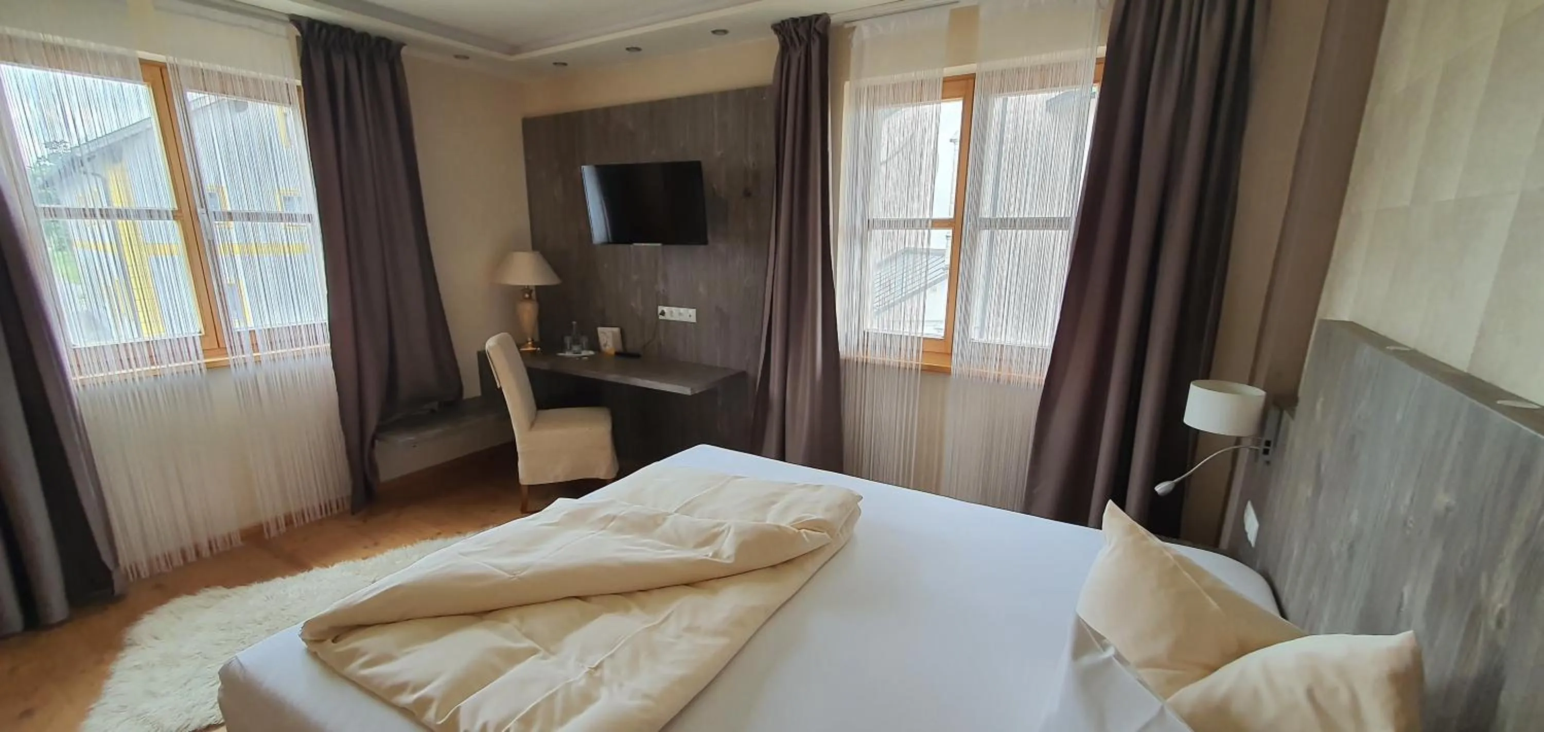 Photo of the whole room, Bed in Landgasthof Zum Lang