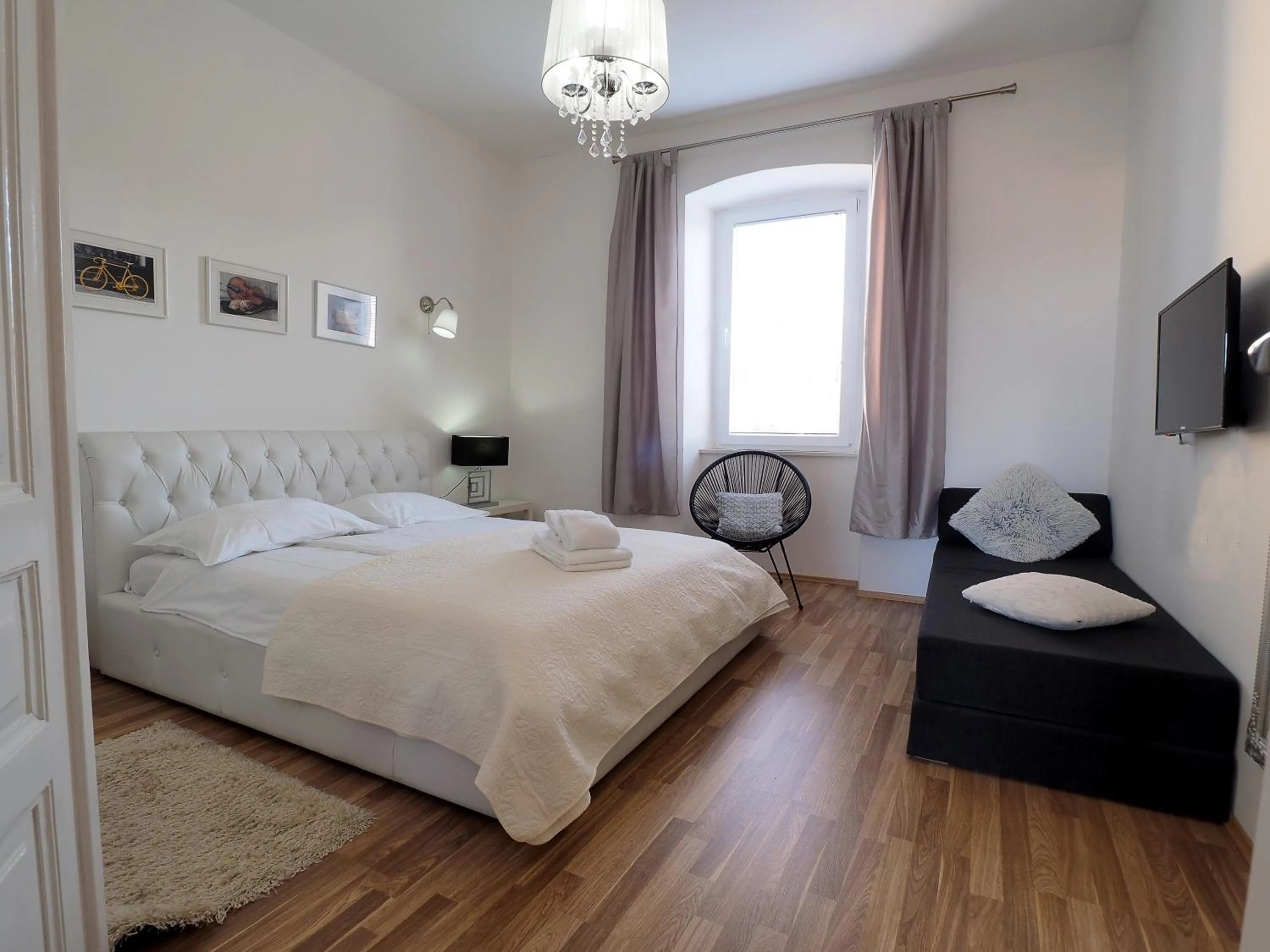 Bedroom, Bed in Captain Emo City Apartments