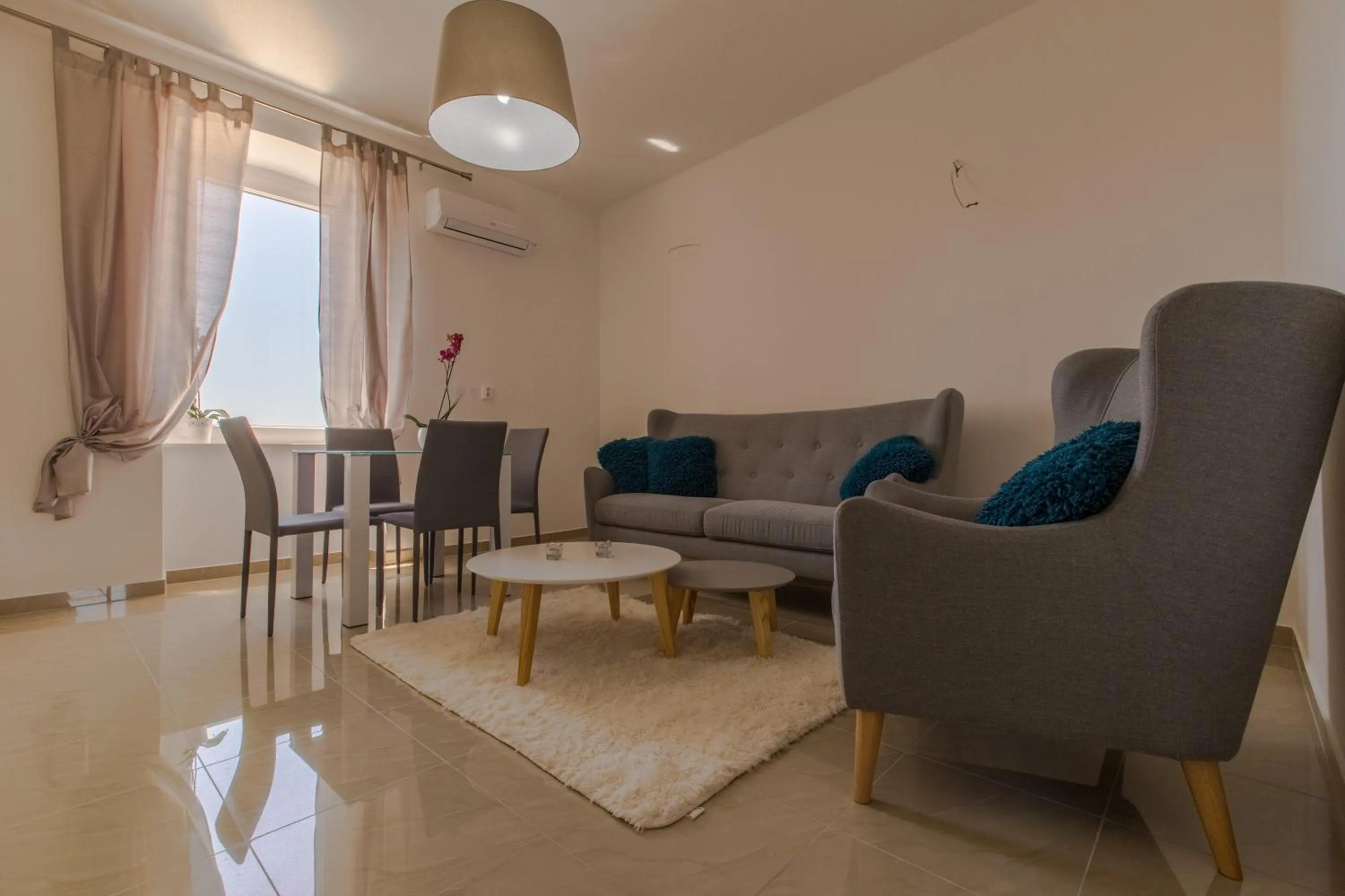 Seating area in Captain Emo City Apartments