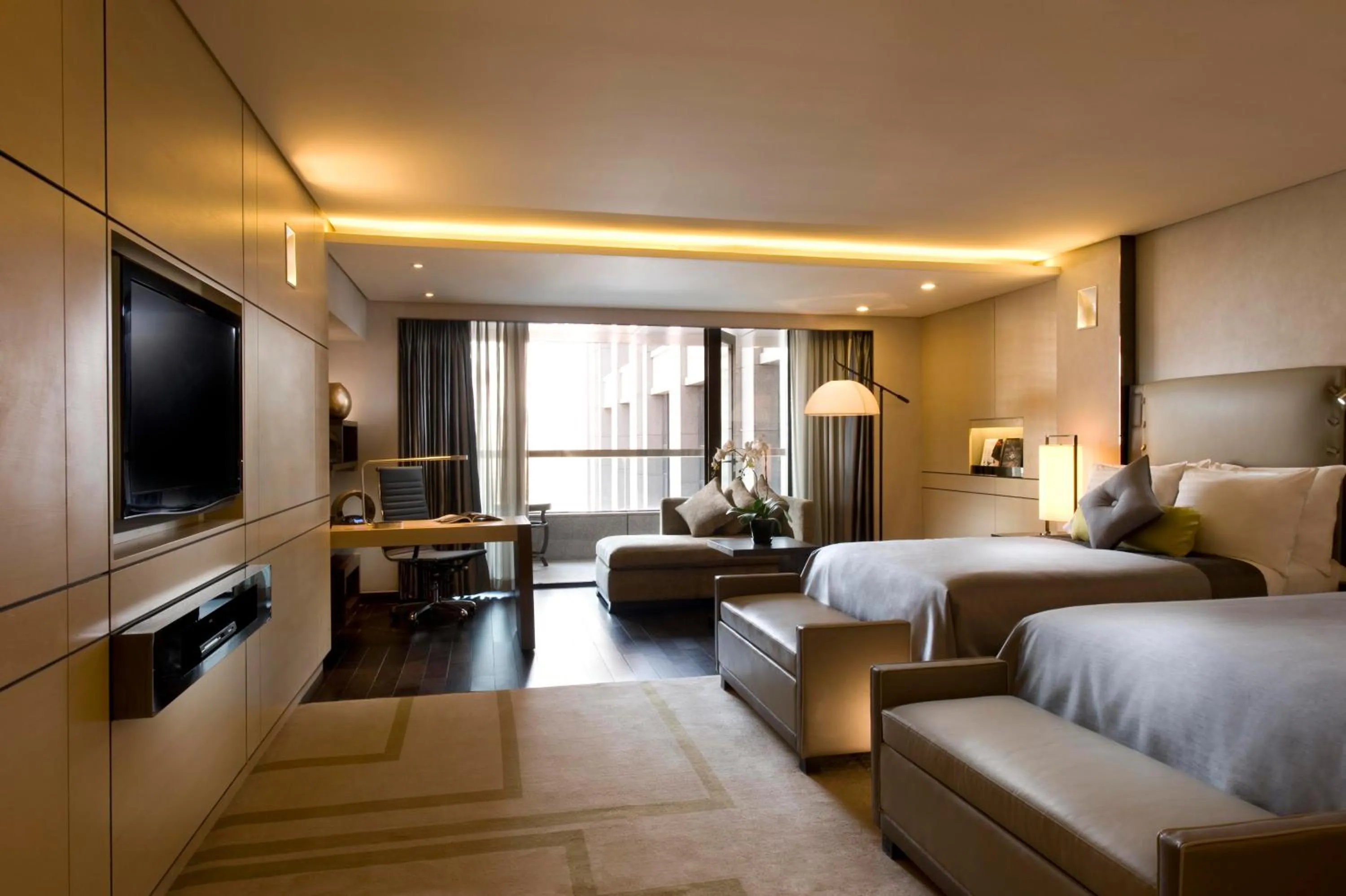 Property building, Bed in Hilton Beijing Wangfujing
