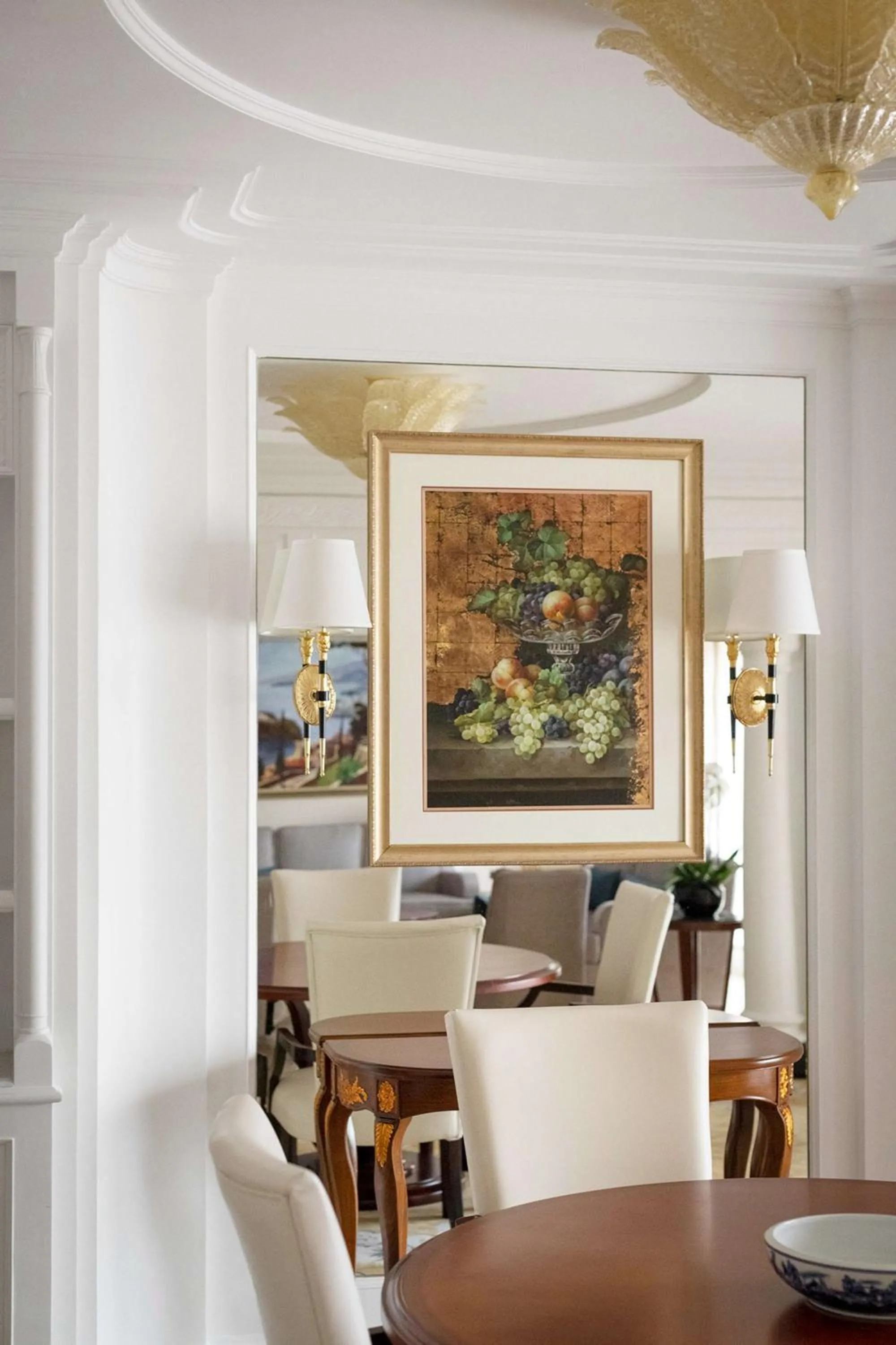 Photo of the whole room in China World Hotel, Beijing