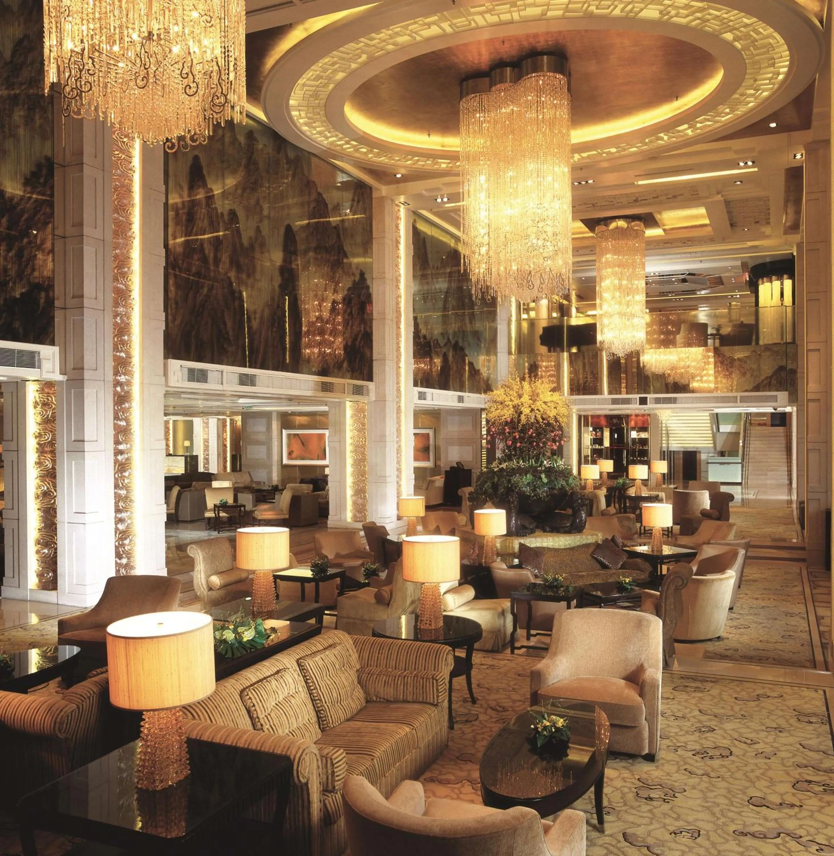 Lounge or bar in Shangri-La Beijing