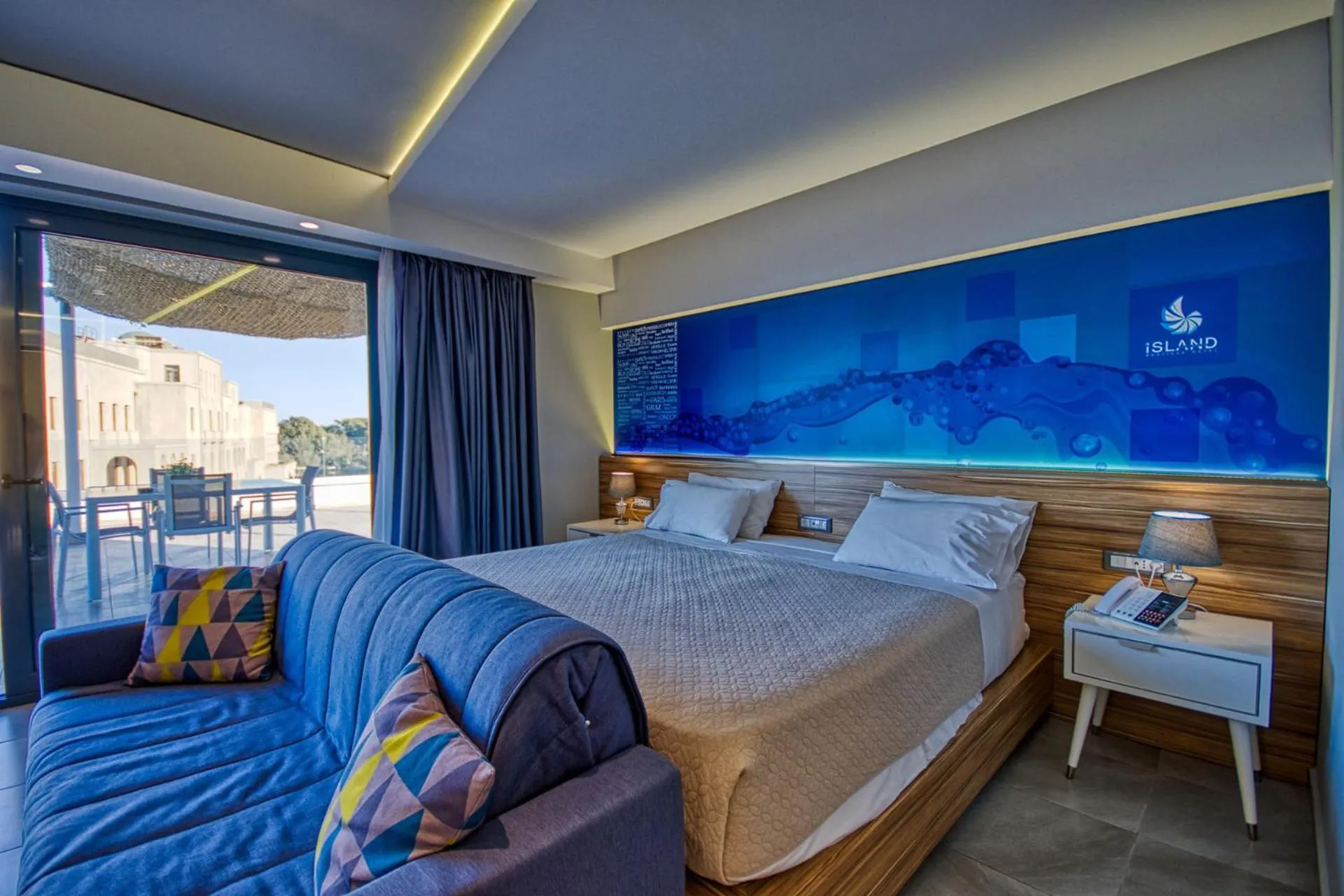 Photo of the whole room, Bed in Island Boutique Hotel