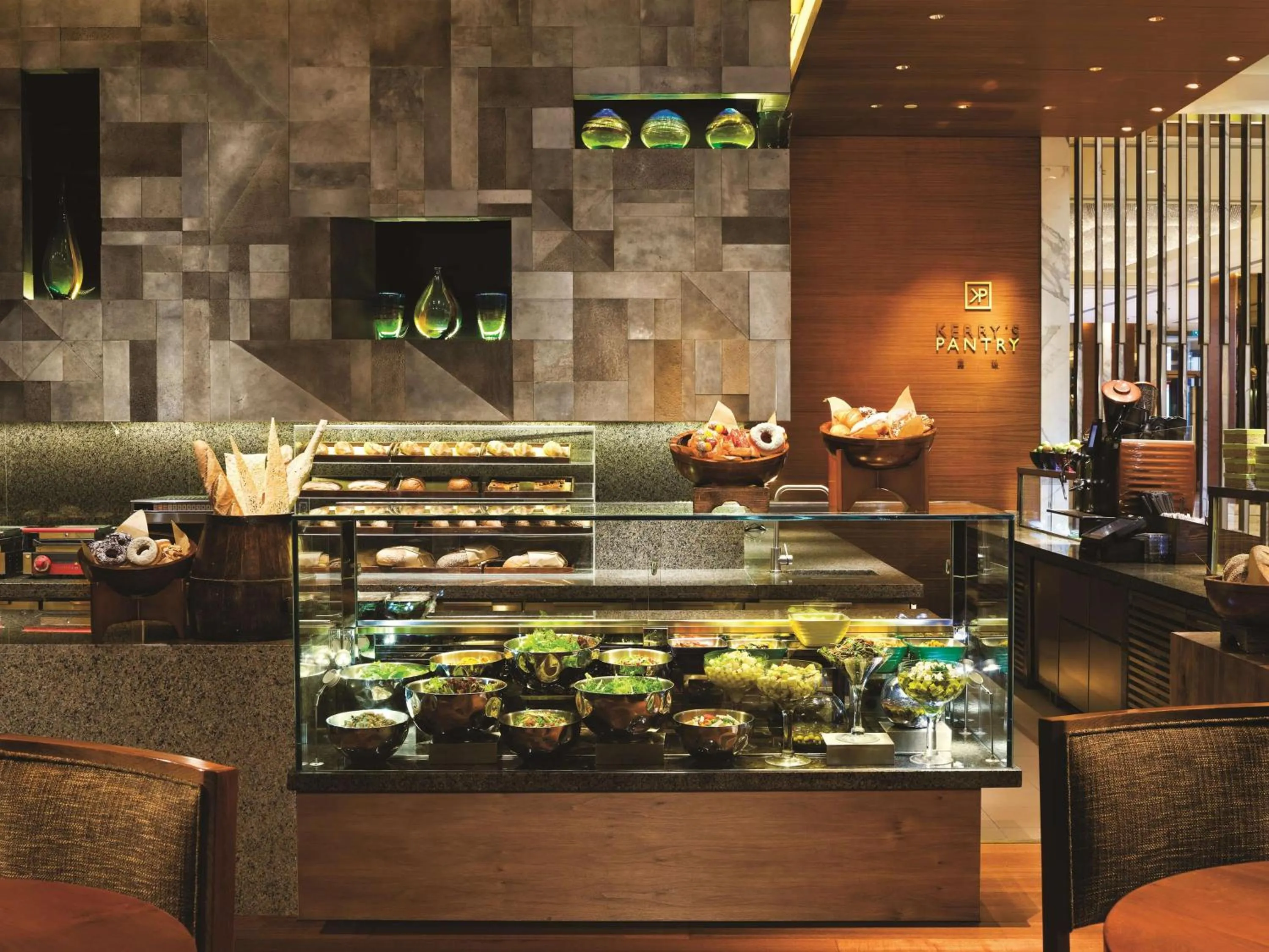 Restaurant/places to eat in Kerry Hotel, Beijing by Shangri-La - 5 Kilometers to The Forbidden City