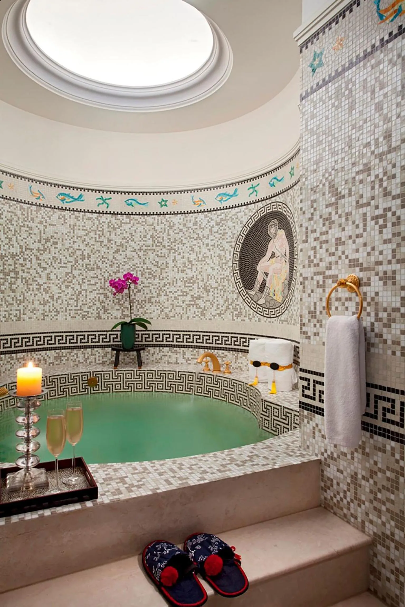 Bathroom in Beijing Hotel NUO Forbidden City