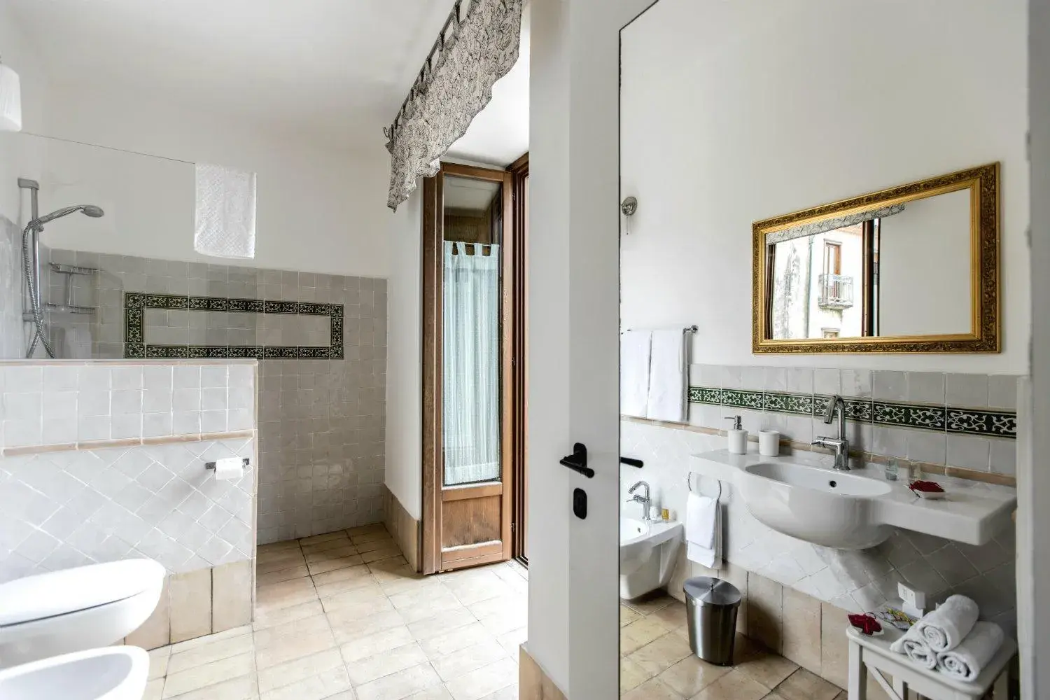 Double Room with Private Bathroom - single occupancy in Donna Chiara Double Room with Private Bathroom - single occupancy in Donna Chiara